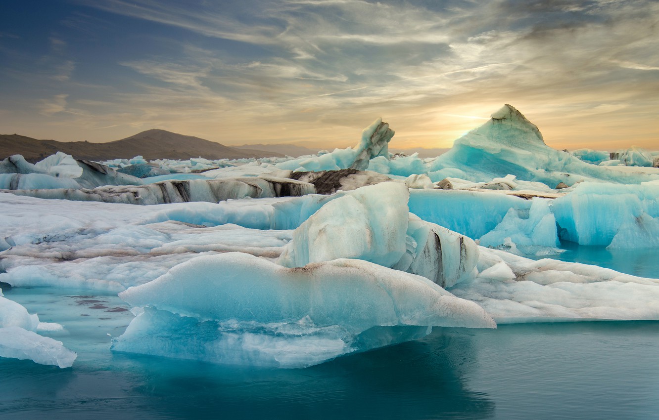 Glacier Hills At Winter Wallpapers