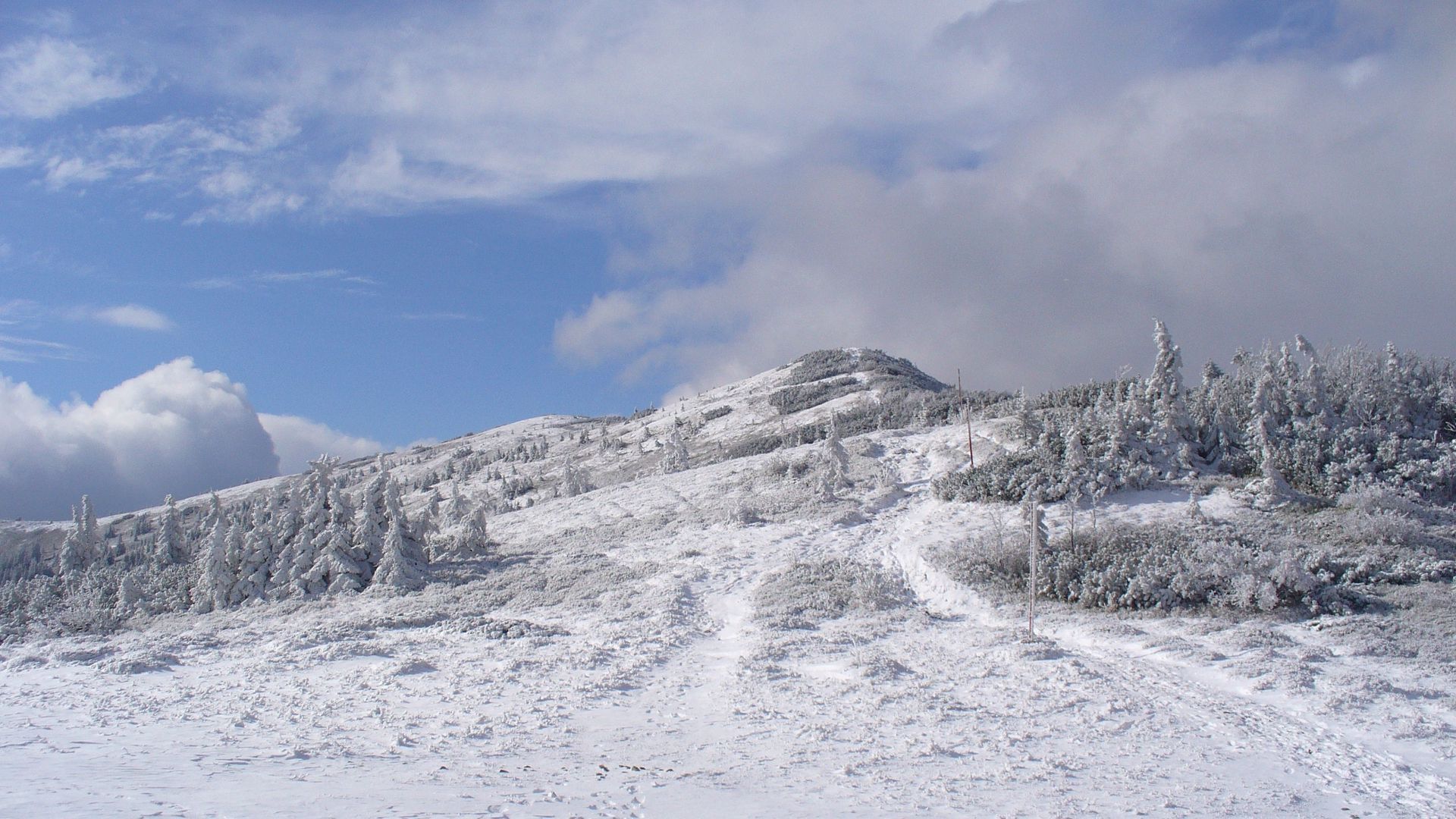 Glacier Hills At Winter Wallpapers