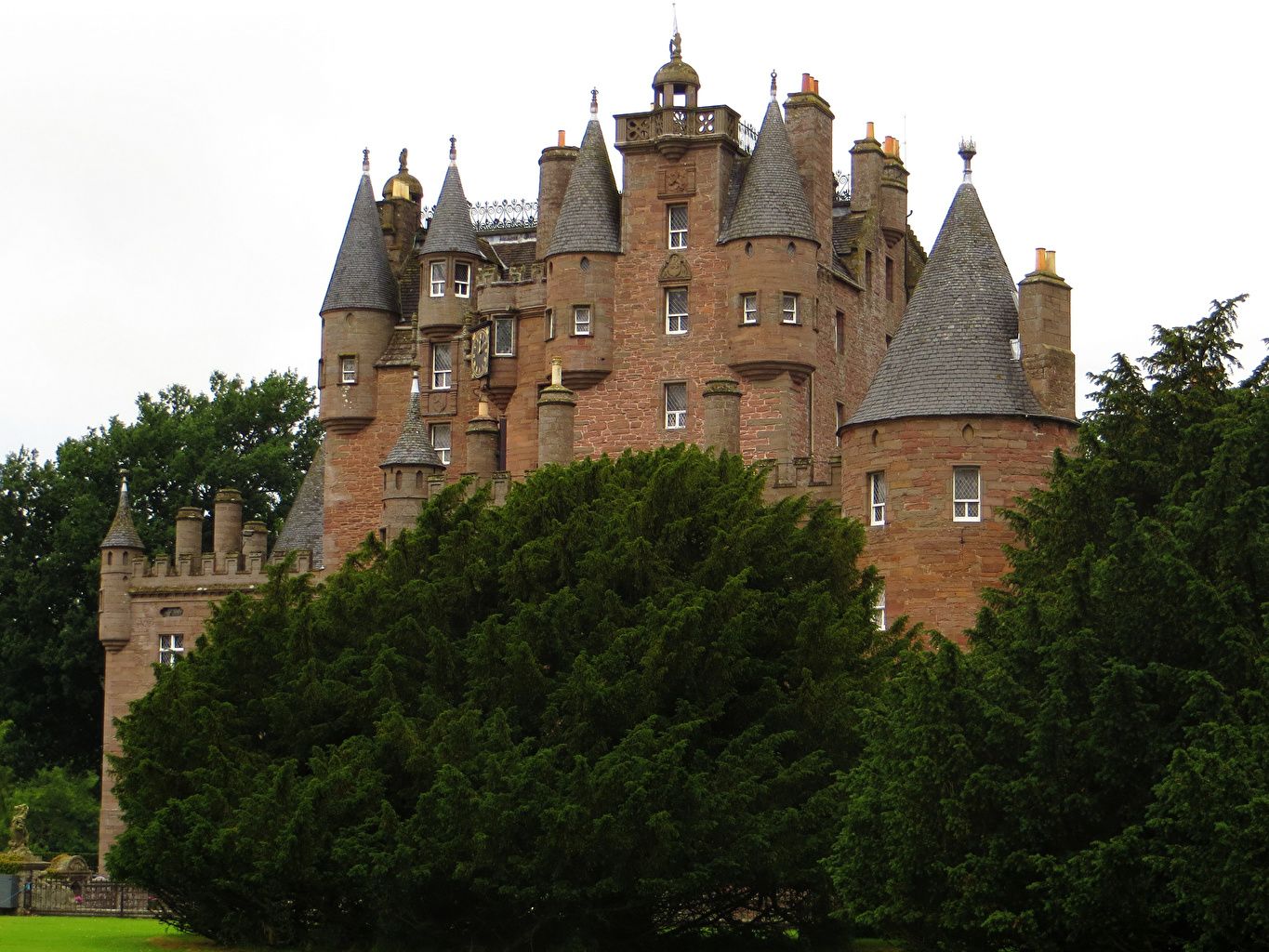 Glamis Castle Wallpapers