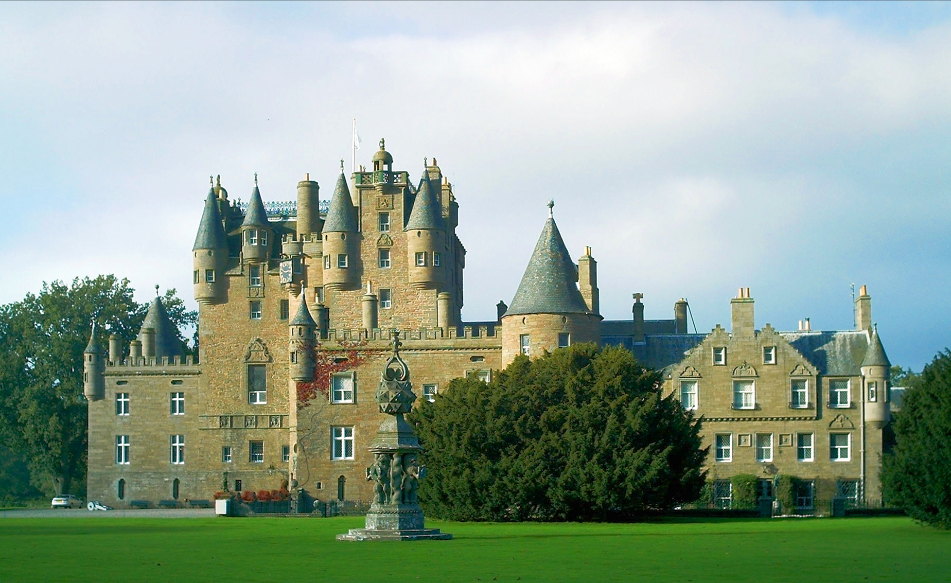 Glamis Castle Wallpapers