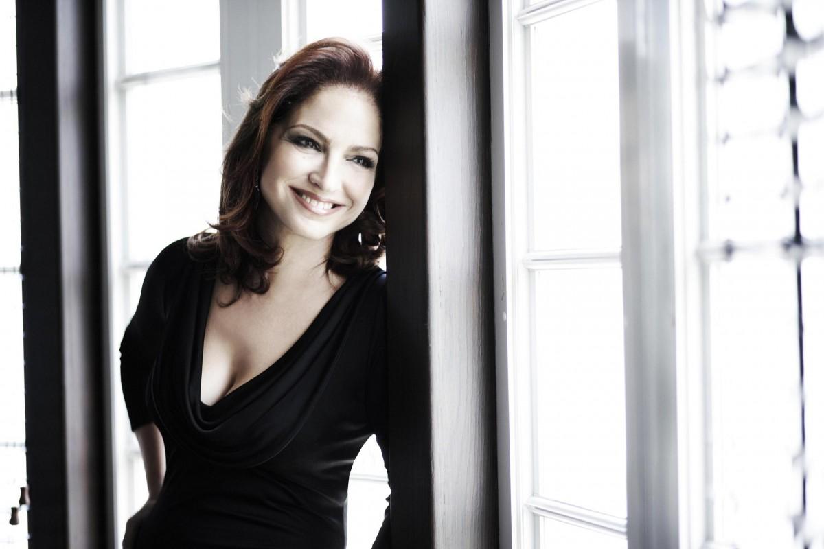 Gloria Estefan Wallpapers