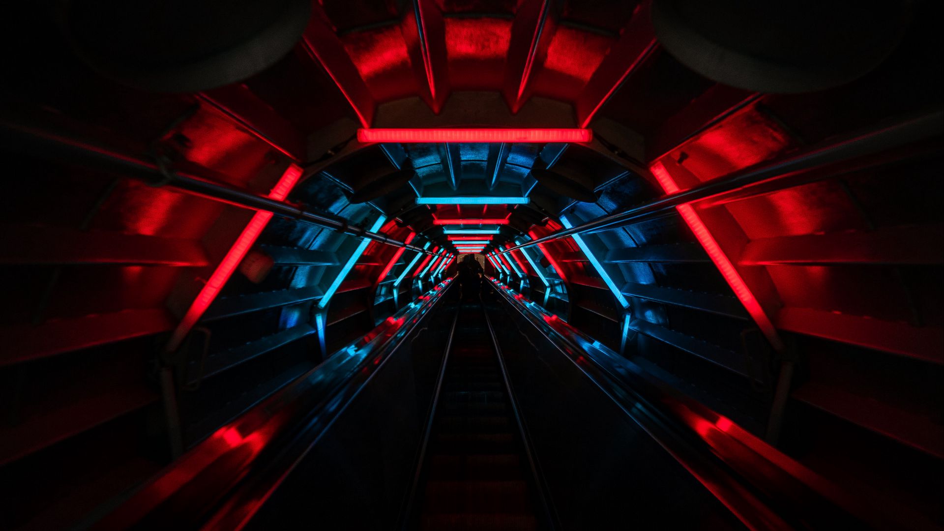 Glowing Hd Tunnel Wallpapers