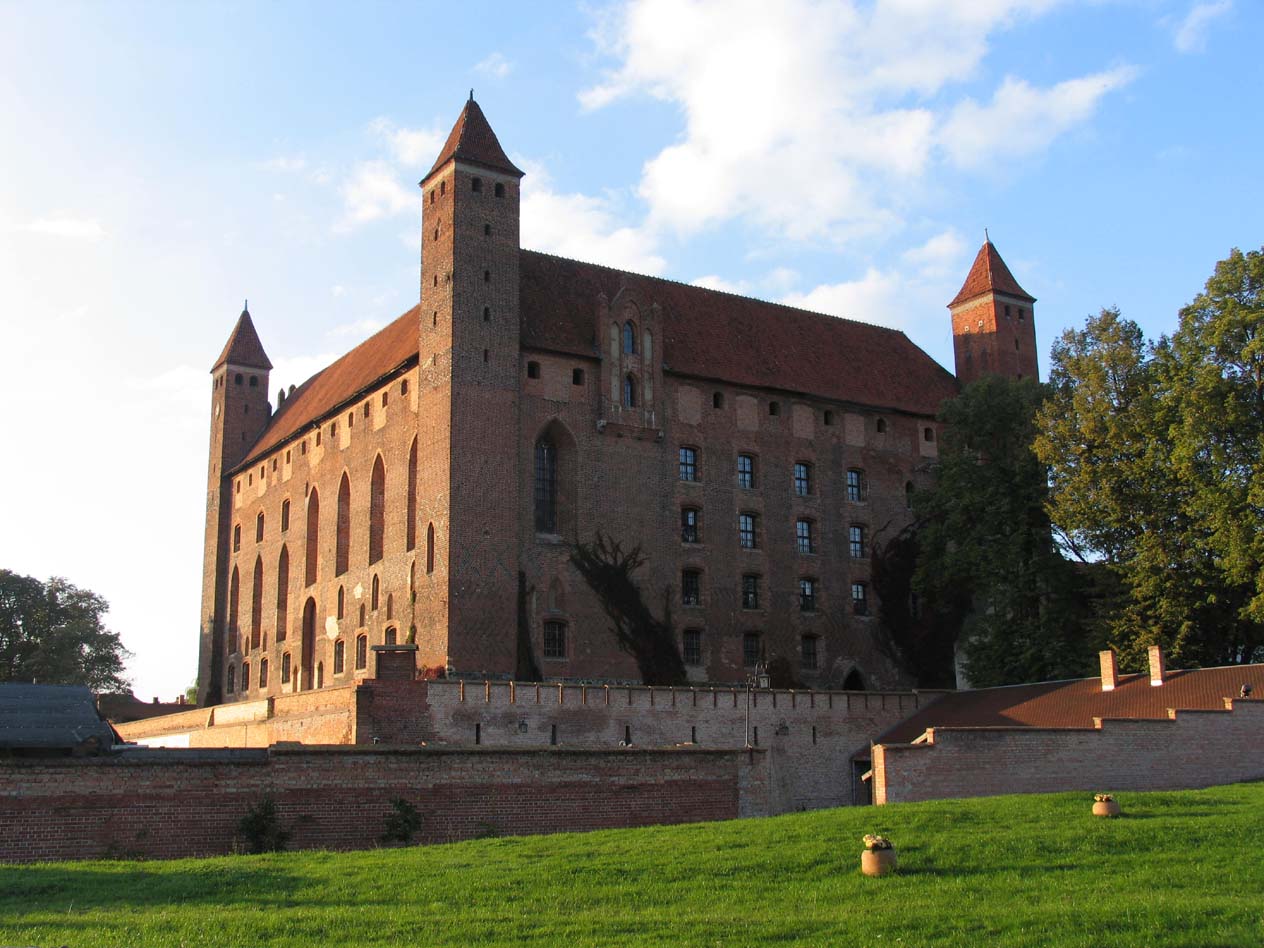 Gniew Castle Wallpapers