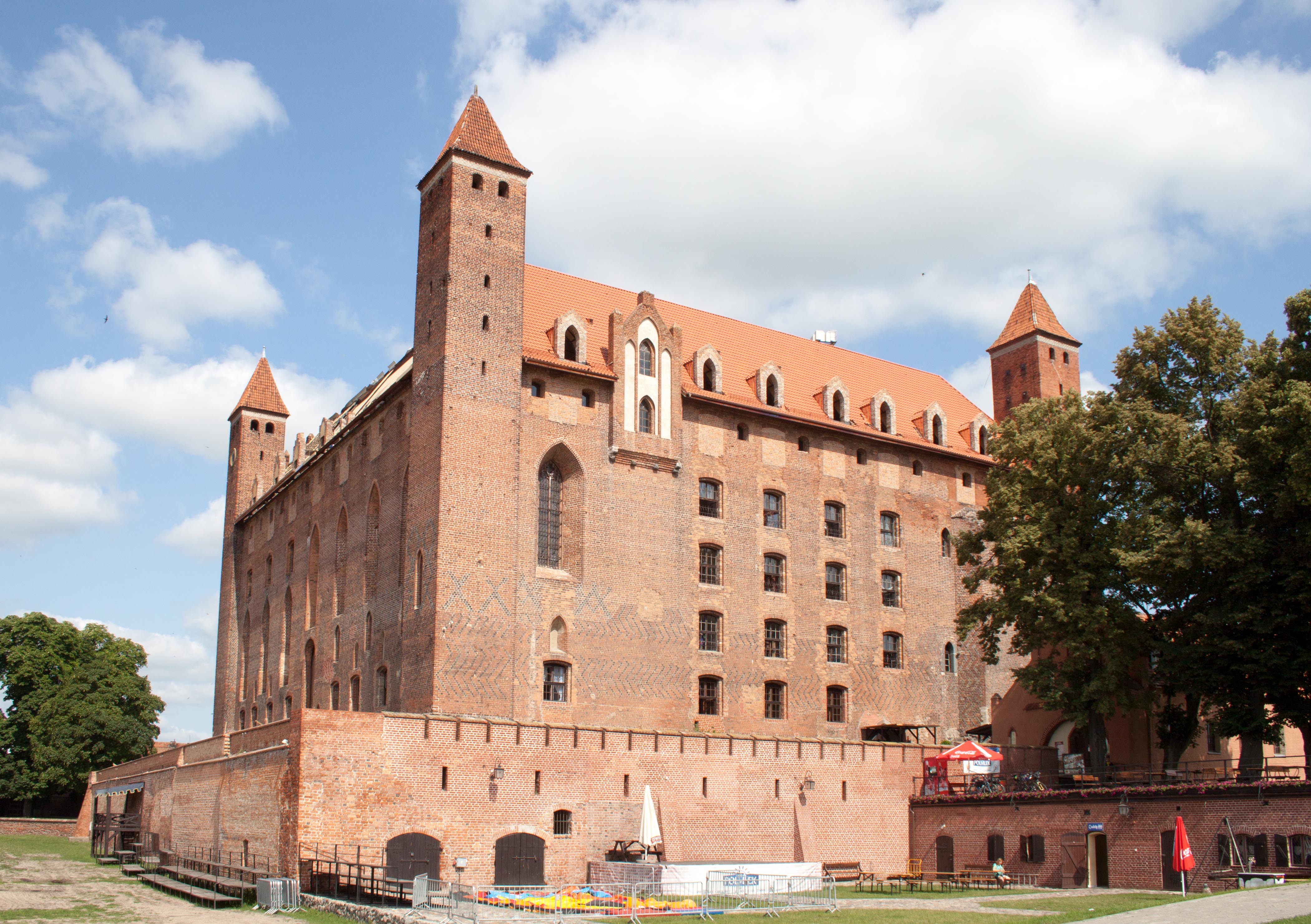 Gniew Castle Wallpapers