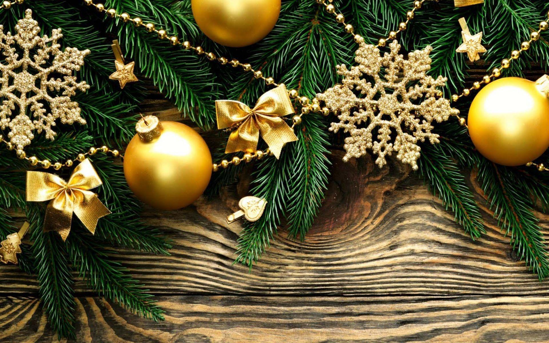 Gold Christmas Wallpapers