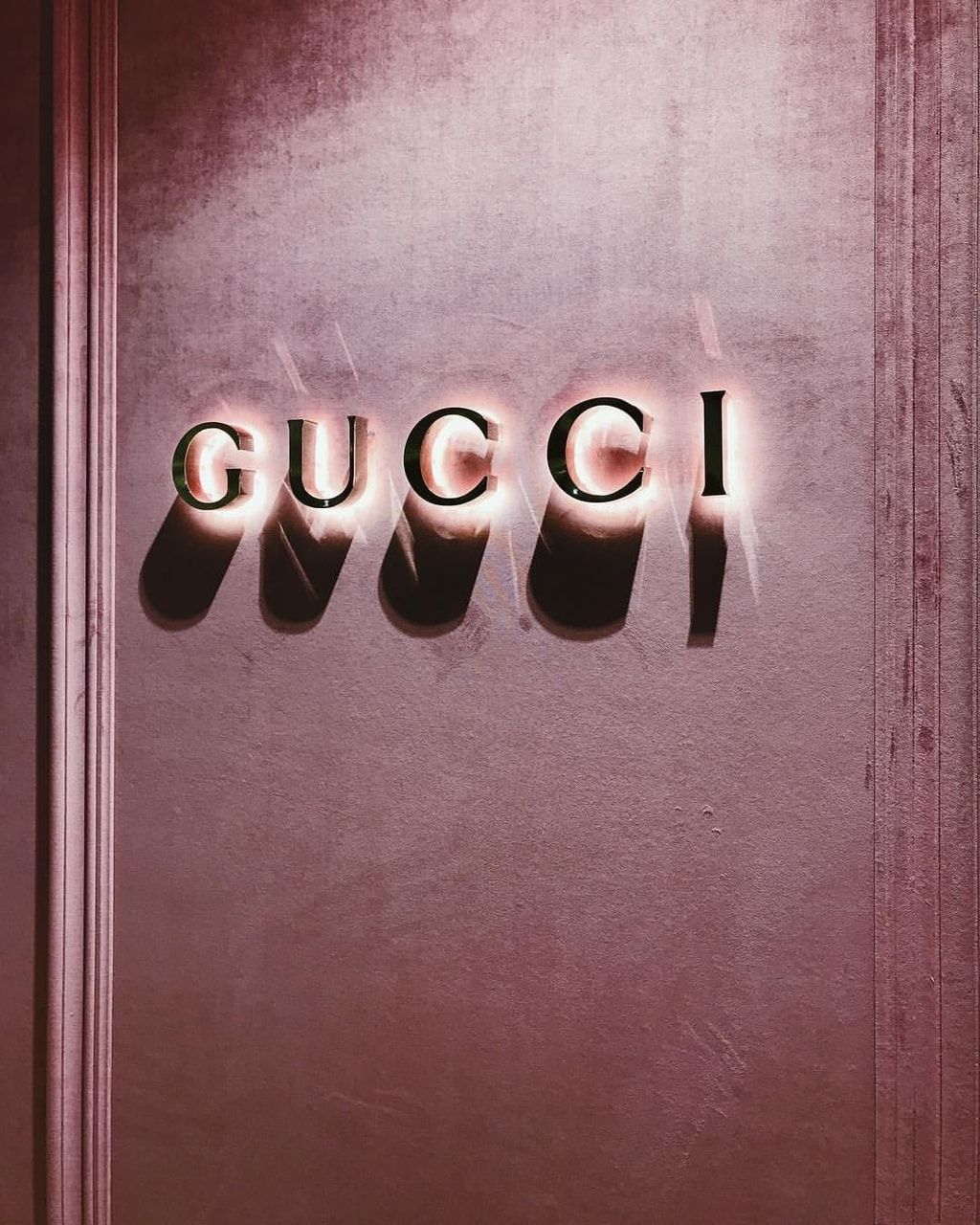 Gold Gucci Wallpapers