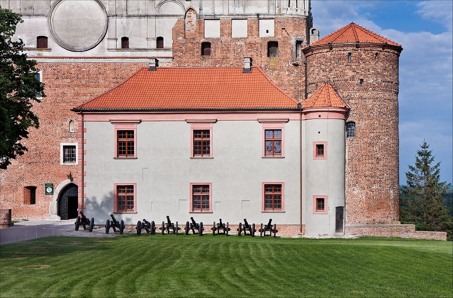 Golub-Dobrzyn Castle Wallpapers