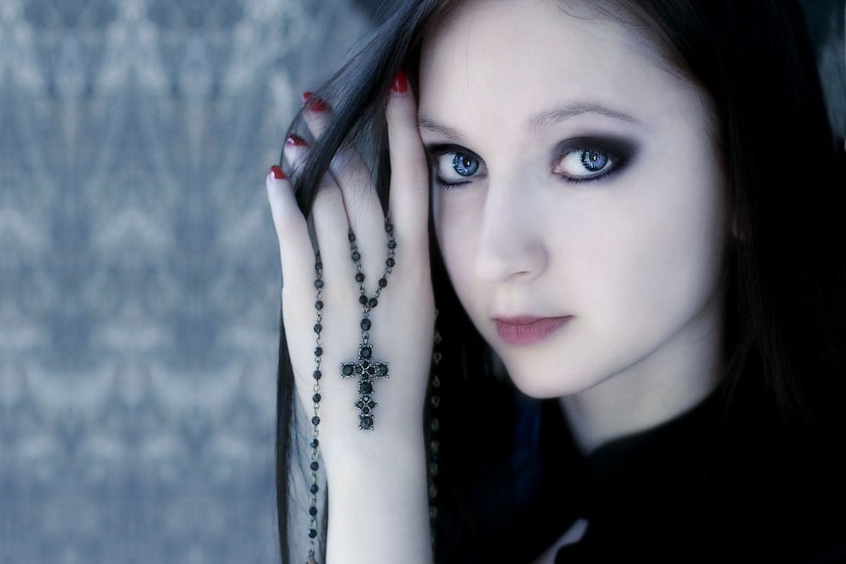 Gothic Girl Wallpapers