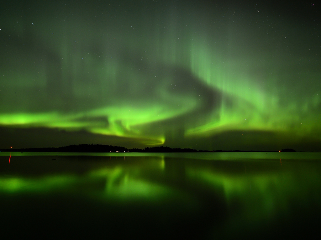 Green Northern Lights Wallpapers