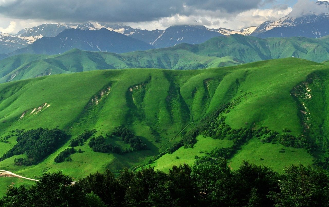 Greeny Mountain Landscape Wallpapers