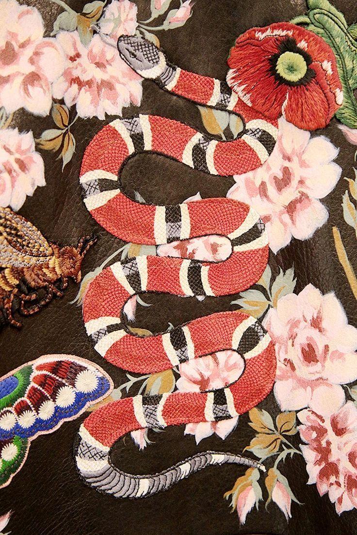 Gucci Red Snake Wallpapers