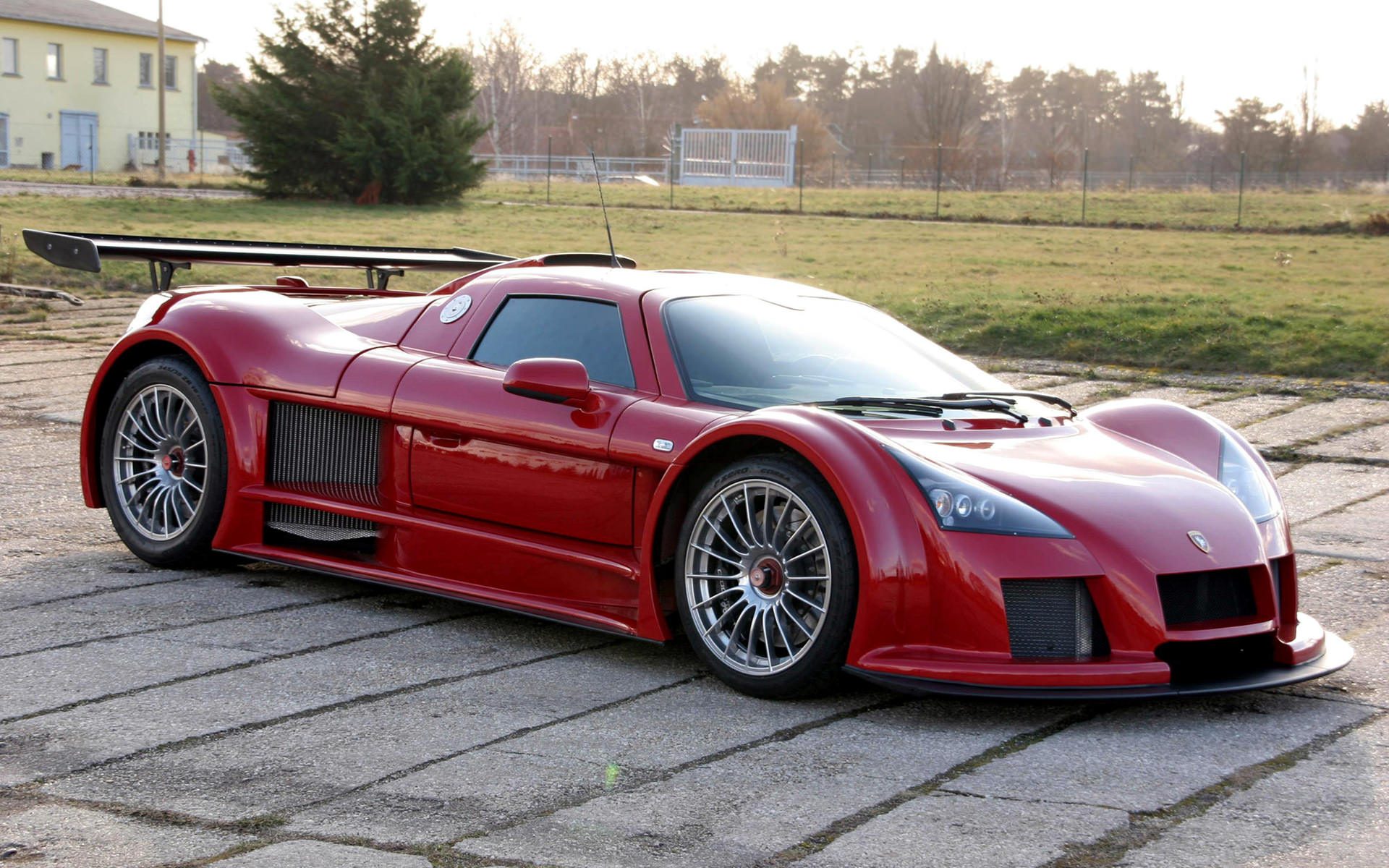 Gumpert Apollo Sedan Wallpapers