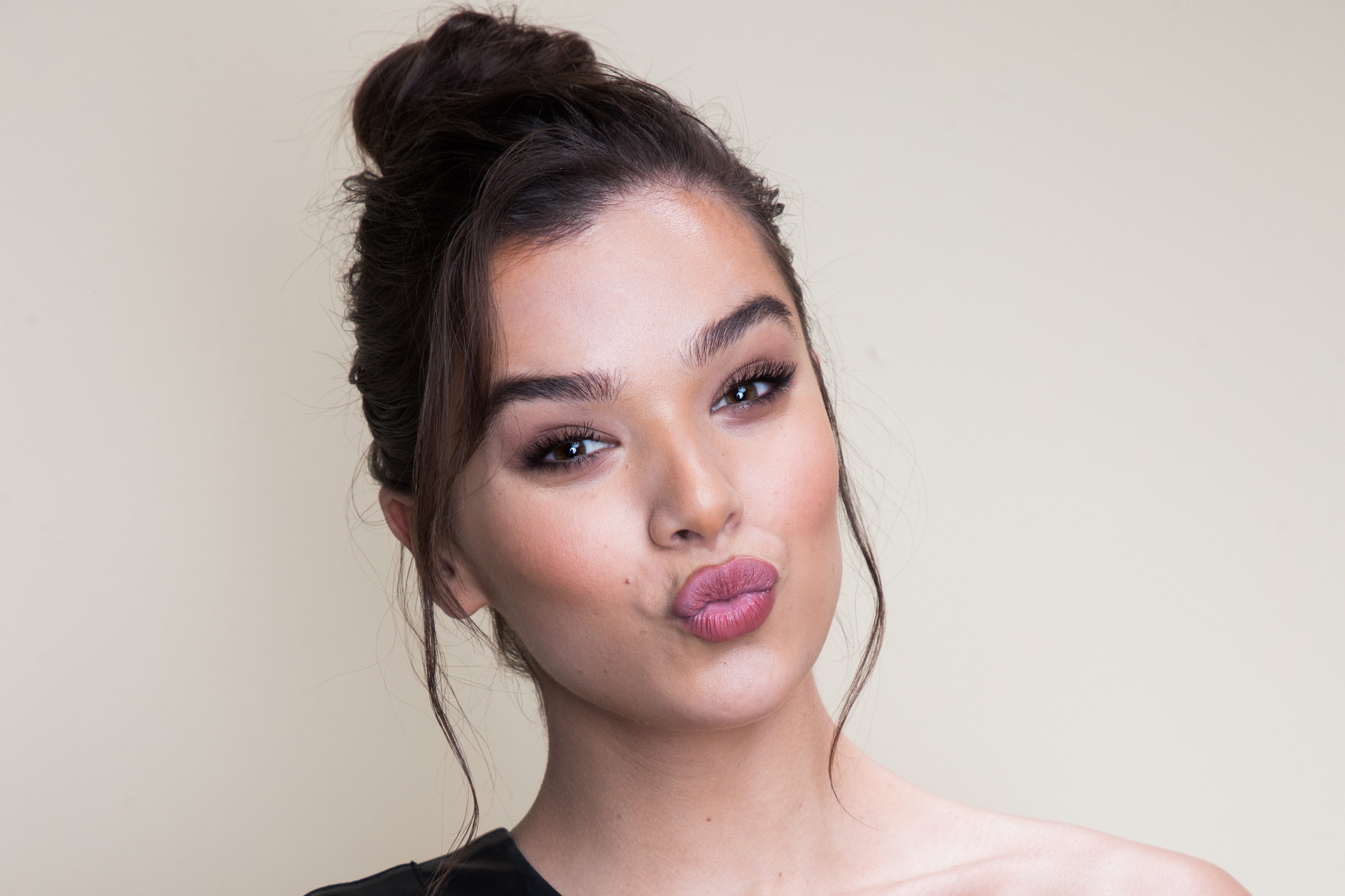 Hailee Steinfeld 4K Wallpapers