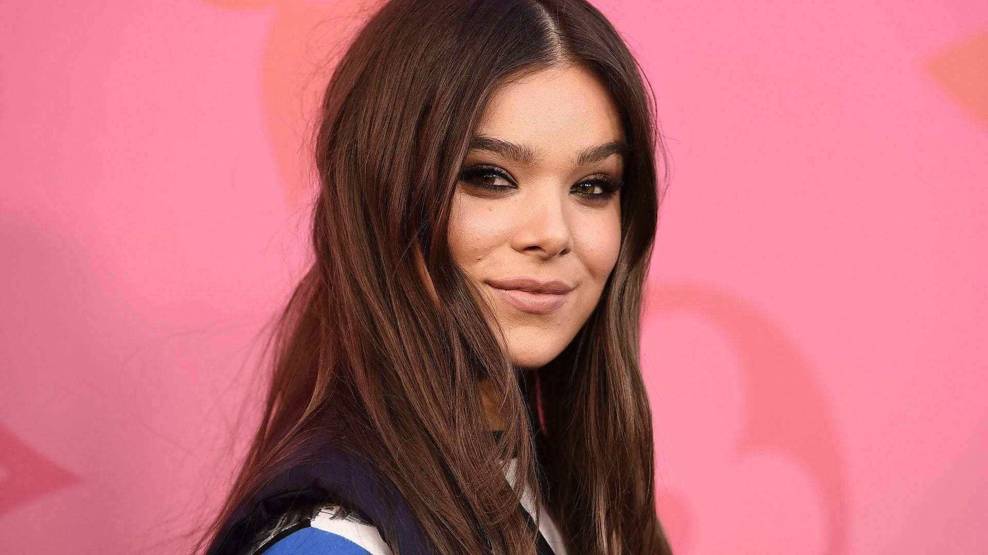 Hailee Steinfeld 4K Wallpapers