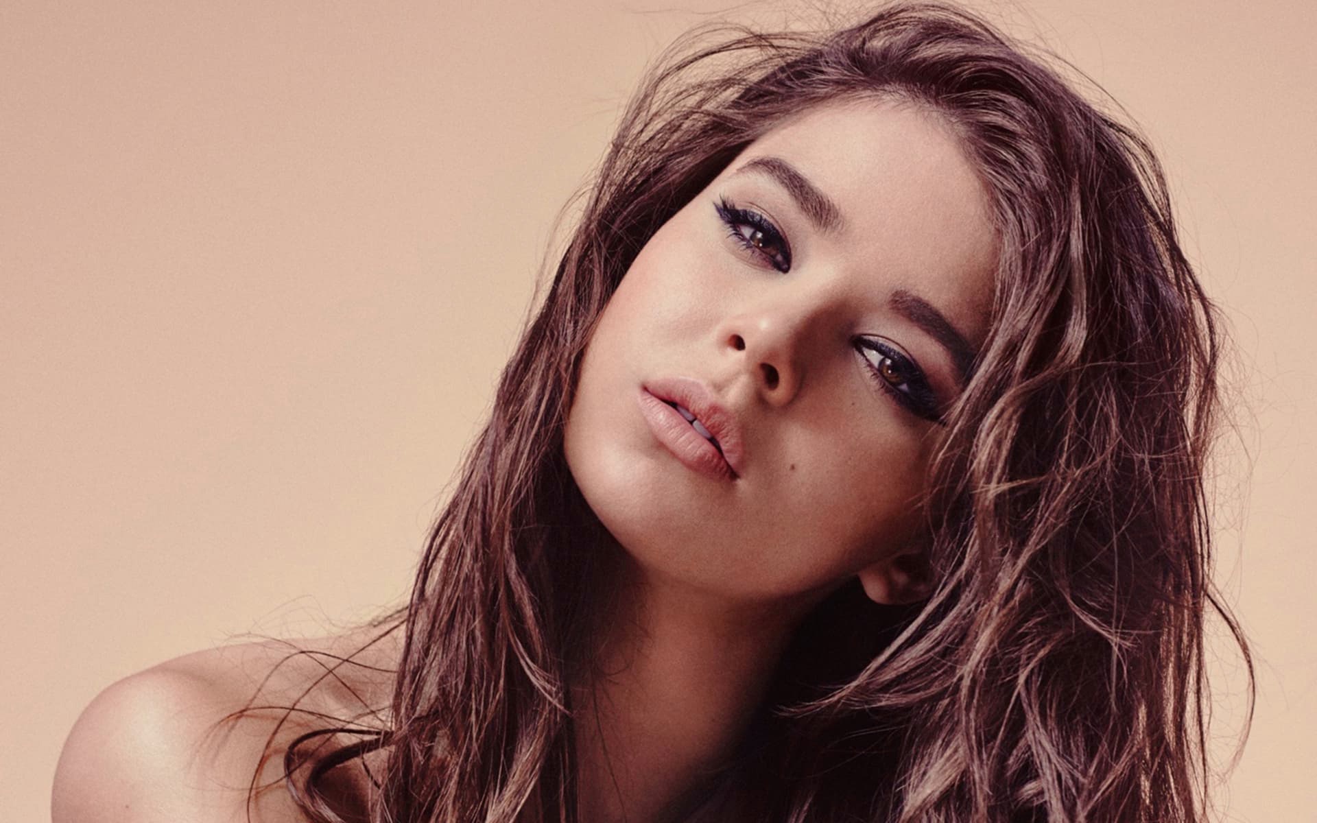 Hailee Steinfeld Beautiful Wallpapers