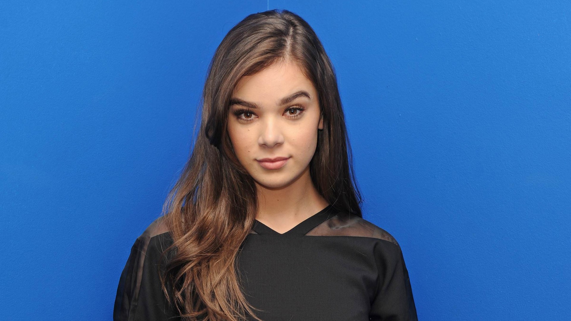 Hailee Steinfeld Beautiful Wallpapers