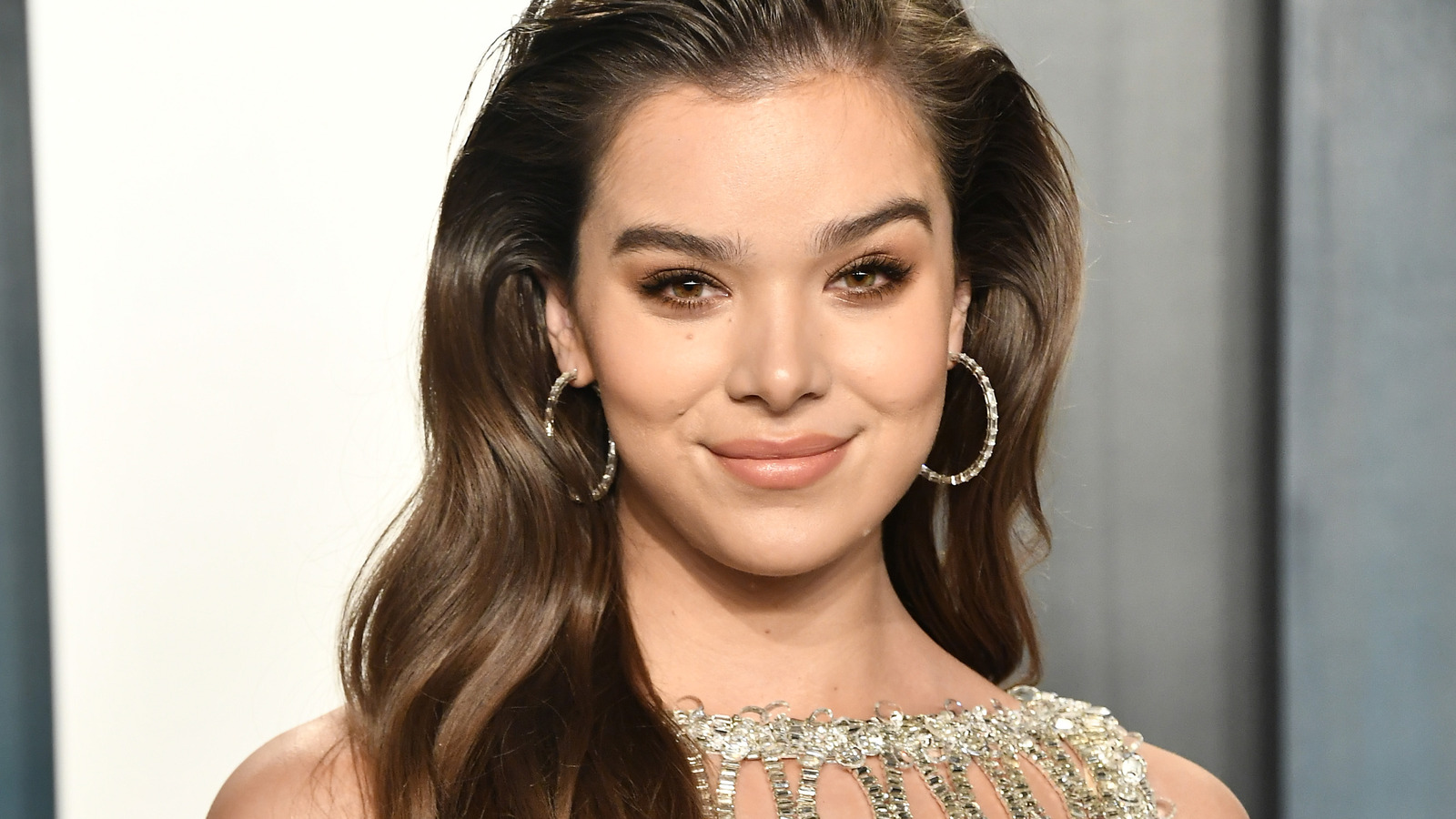 Hailee Steinfeld Comic Com Portrait Wallpapers