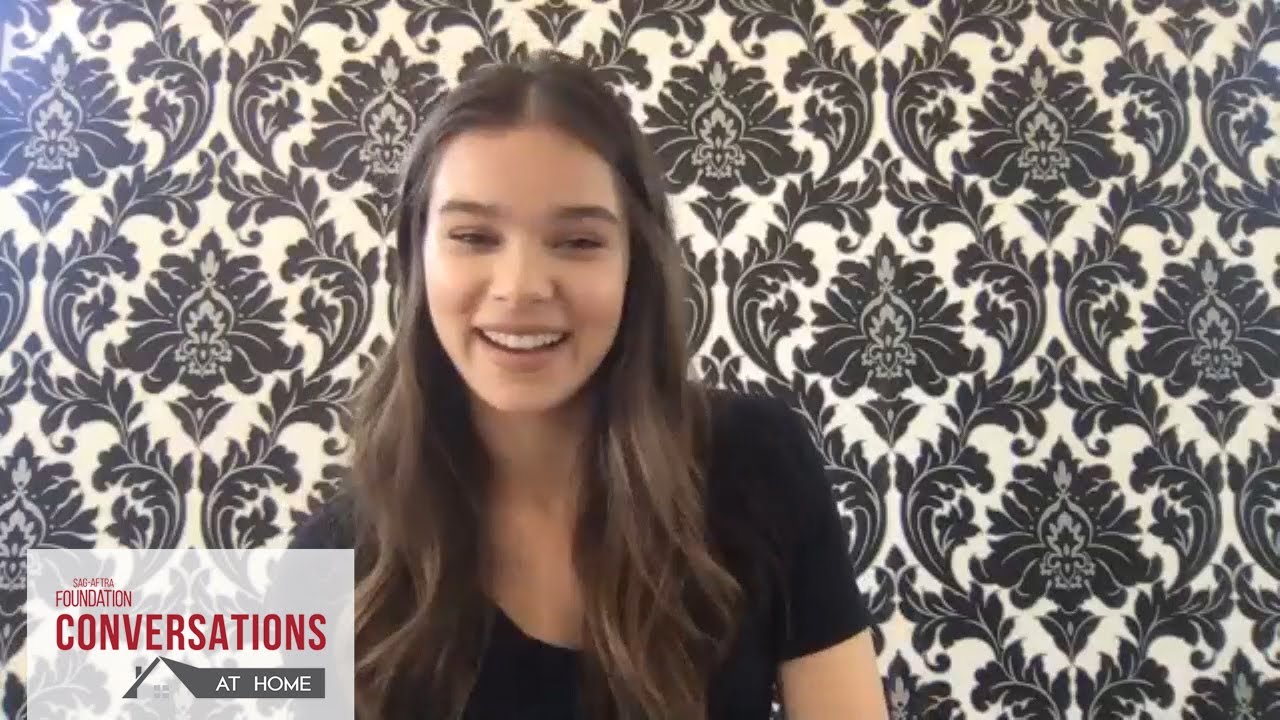 Hailee Steinfeld Cosmopolitan Wallpapers