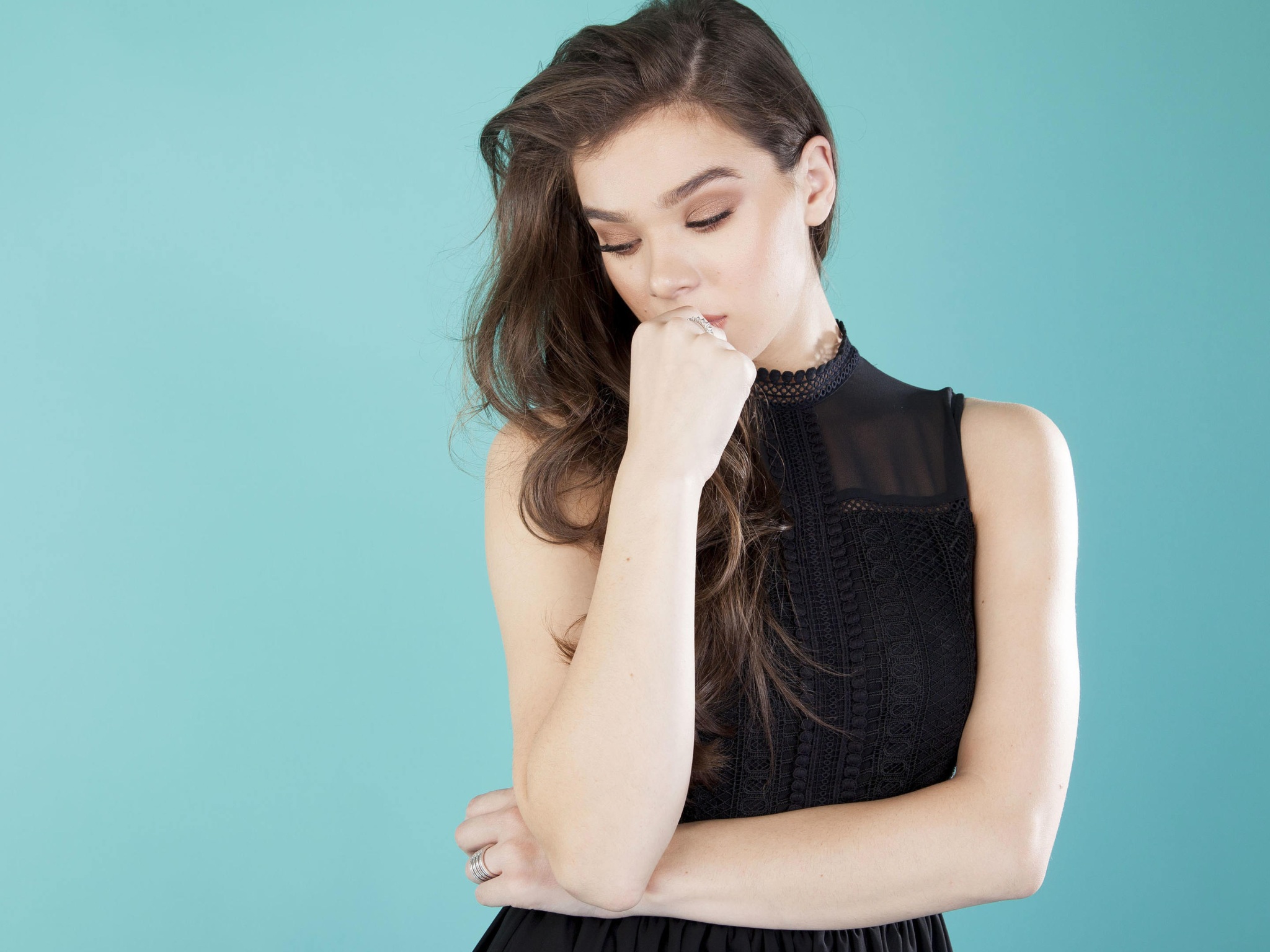 Hailee Steinfeld Cosmopolitan Wallpapers