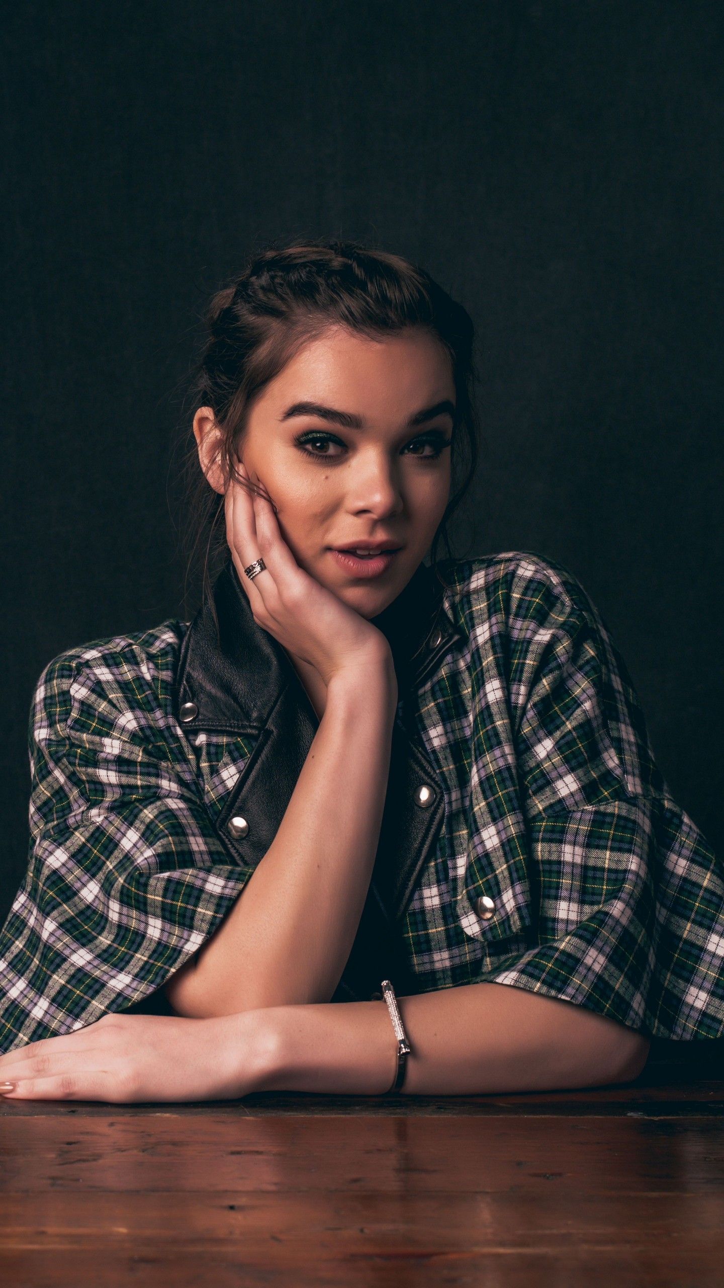 Hailee Steinfeld New Wallpapers