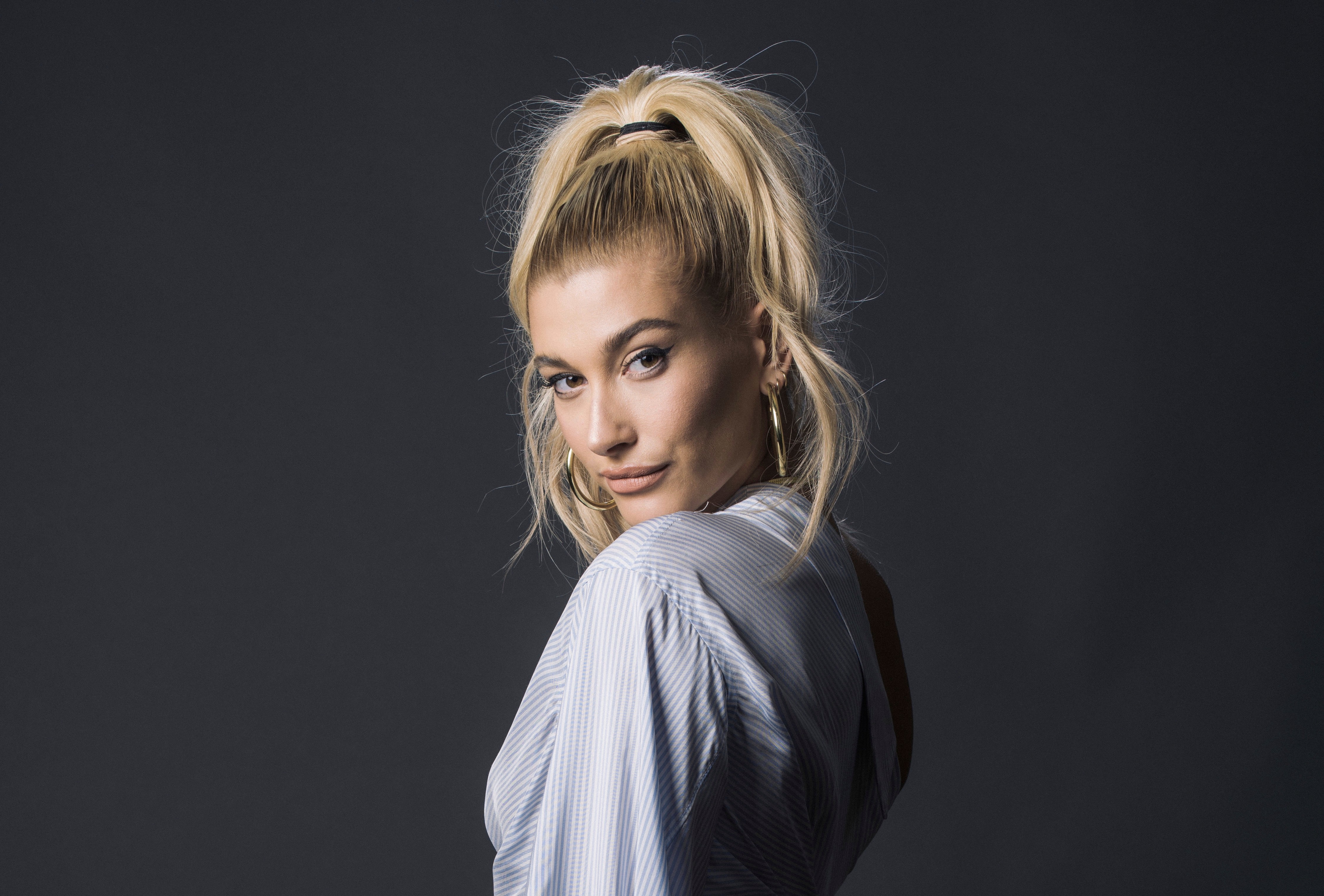 Hailey Baldwin Wallpapers