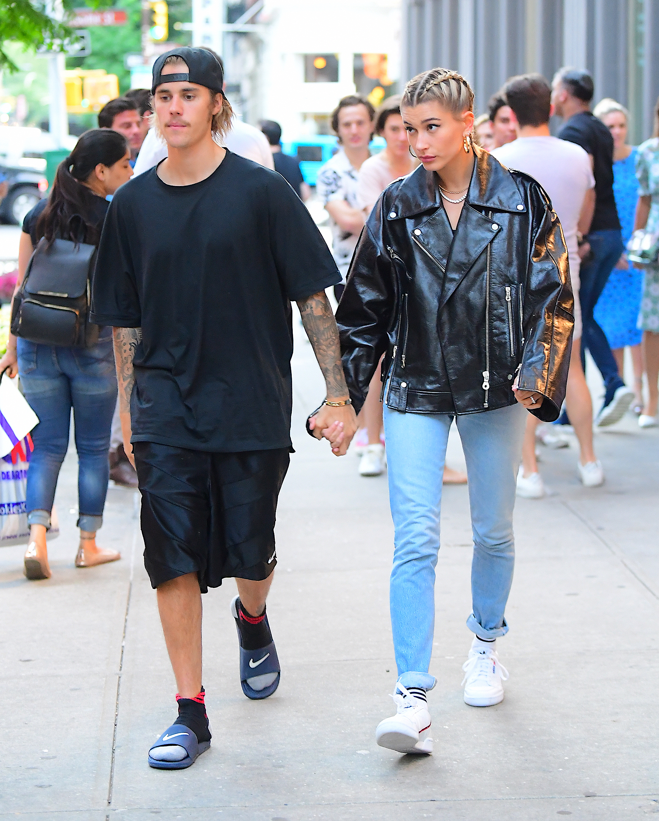 Hailey Bieber Images Wallpapers