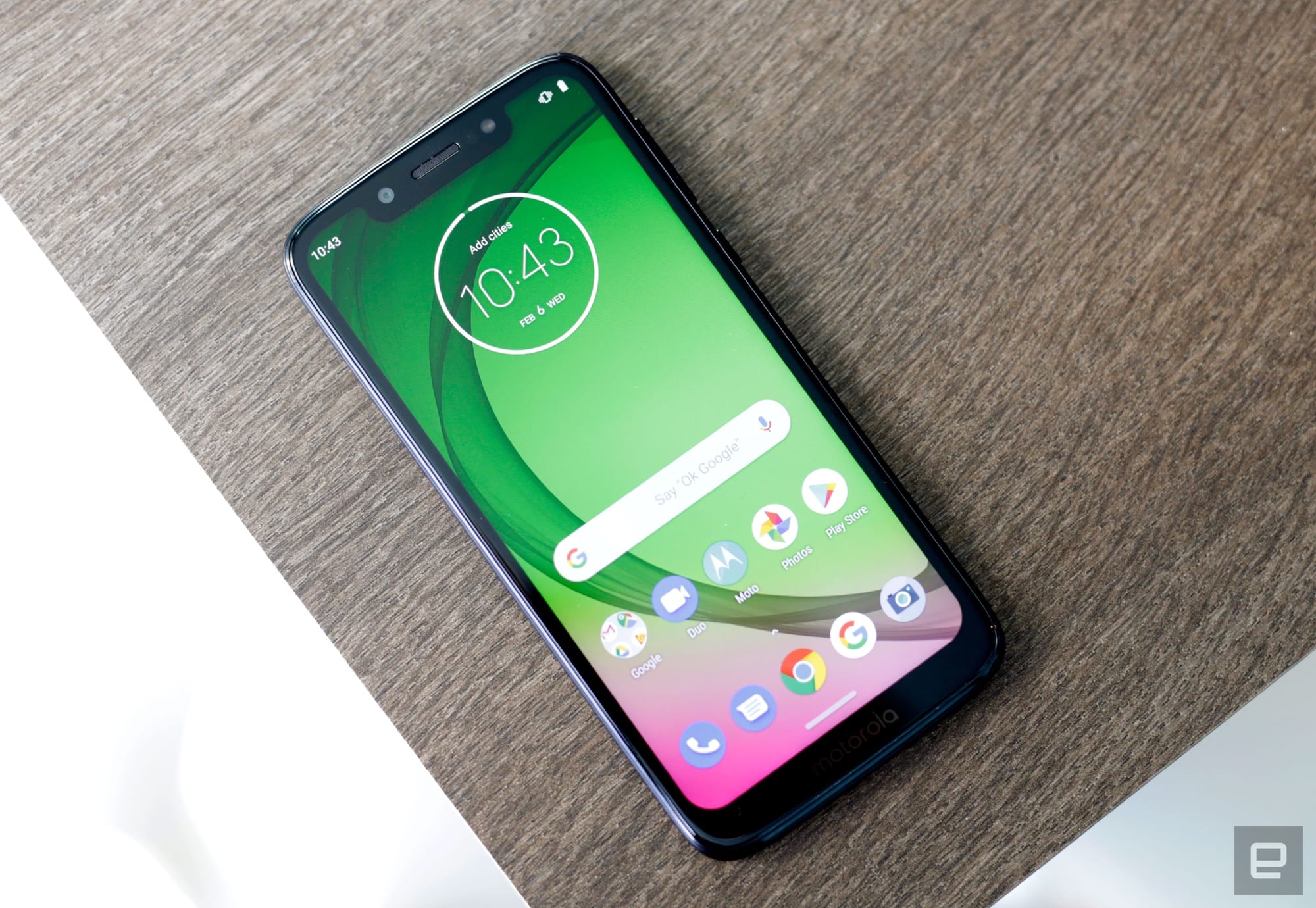 Half Green Light Moto G7 Stock Wallpapers