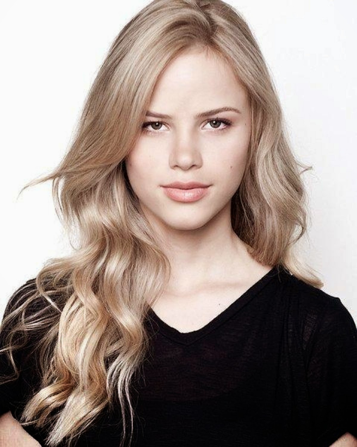 Halston Sage 2019 Wallpapers