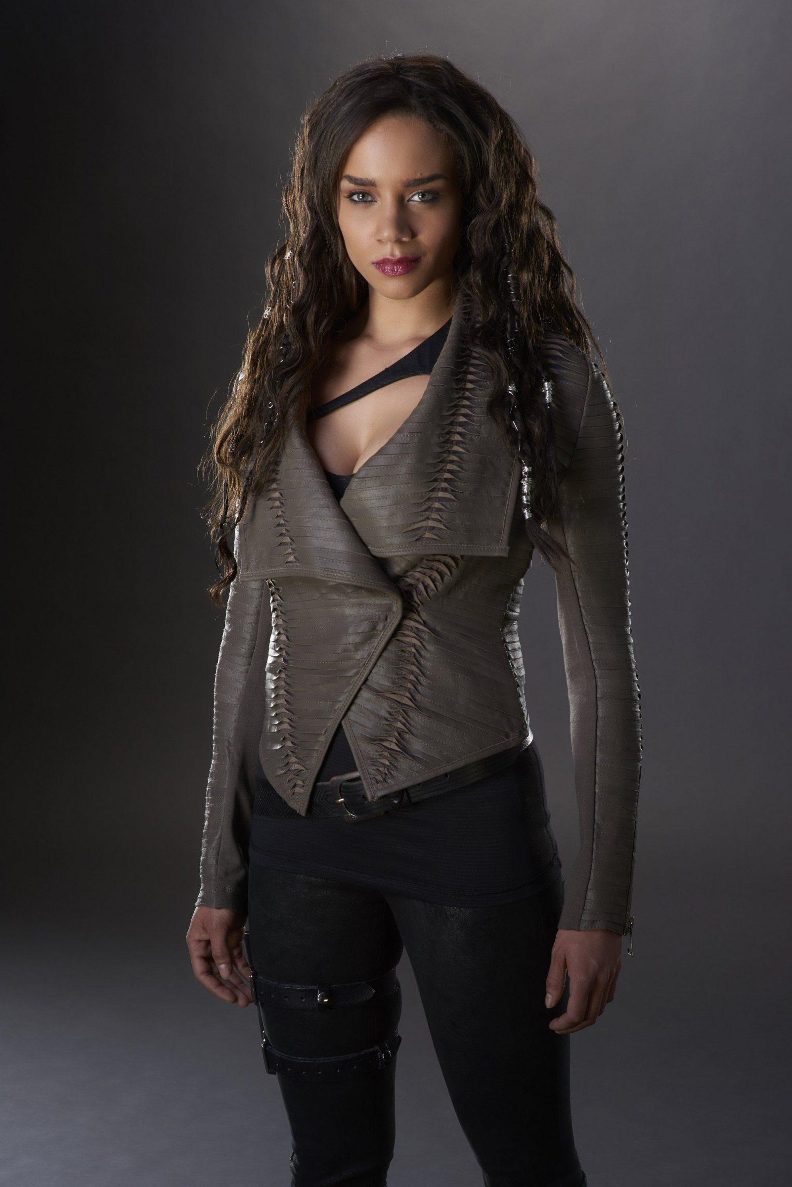 Hannah John-Kamen Wallpapers