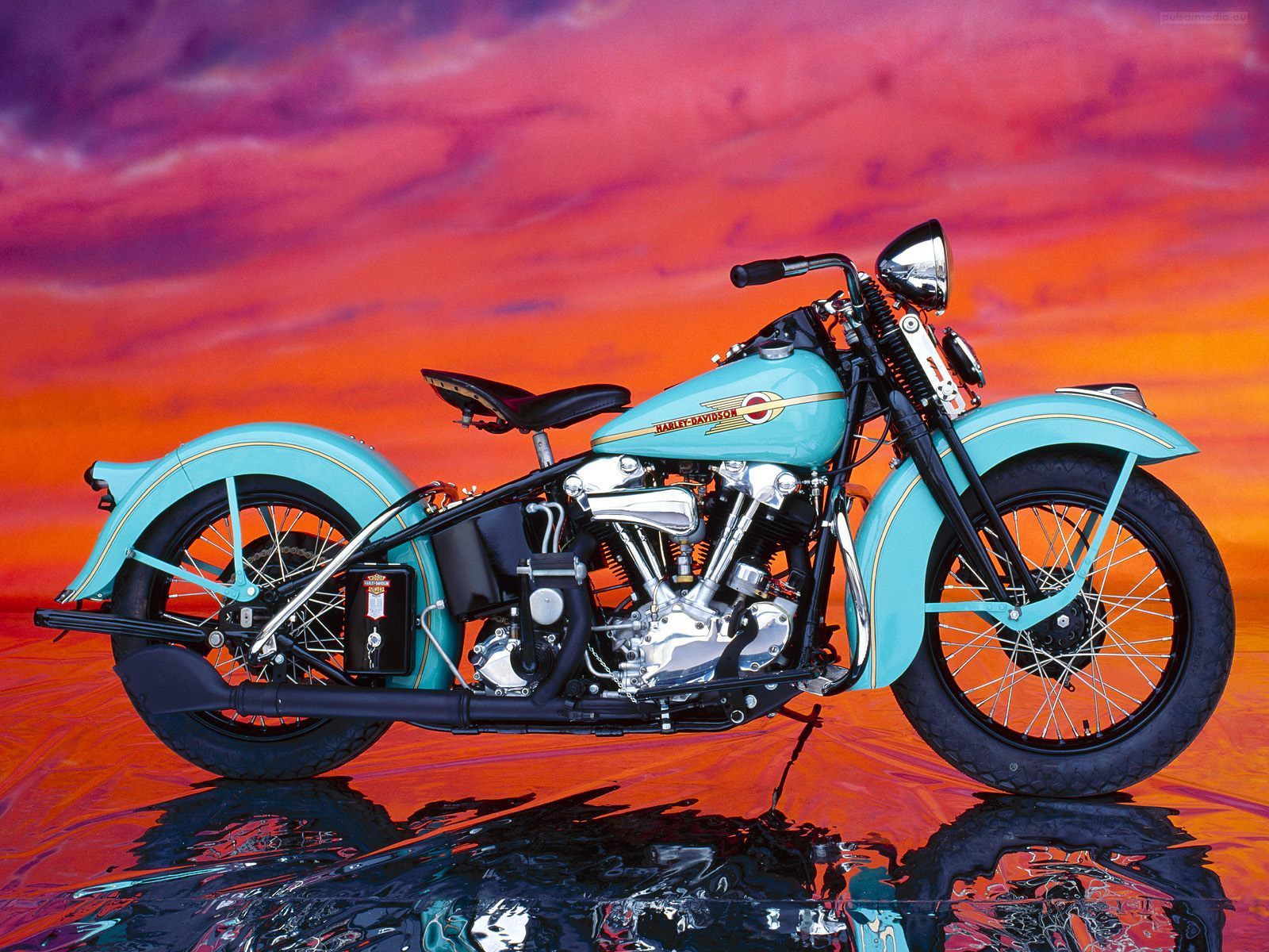 Harley-Davidson Heritage Softail Wallpapers