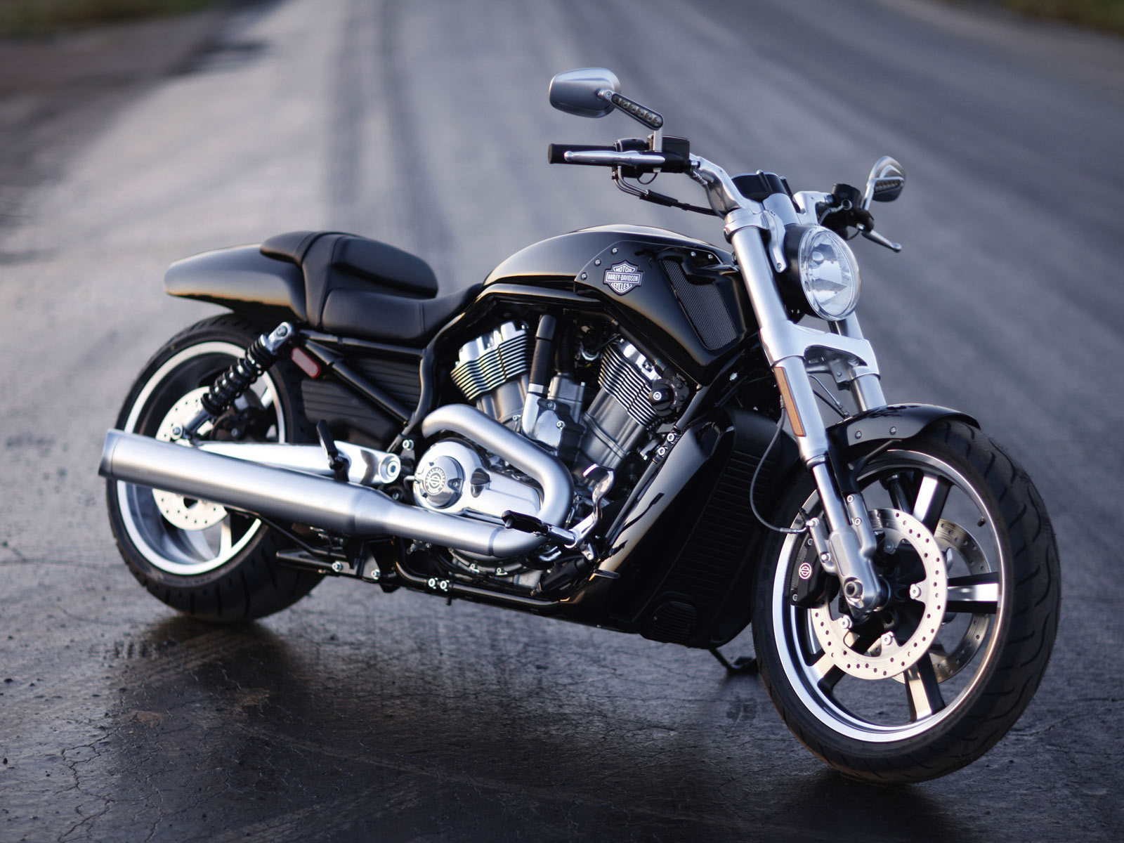 Harley-Davidson Night Rod Wallpapers