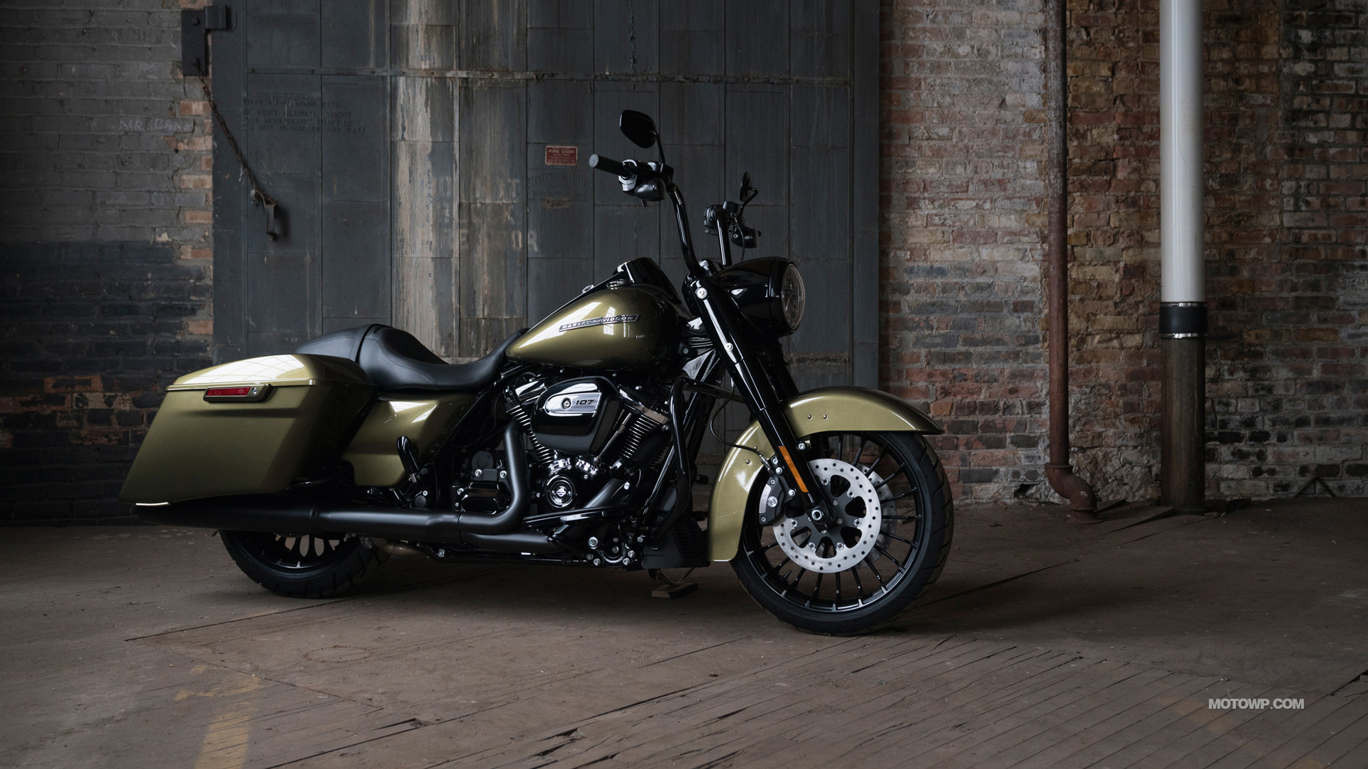 Harley Davidson Road King Wallpapers