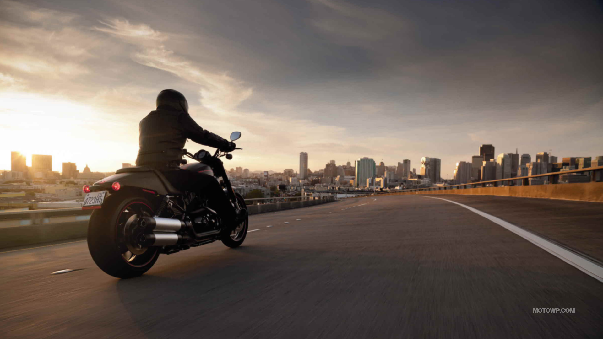 Harley-Davidson Street Wallpapers