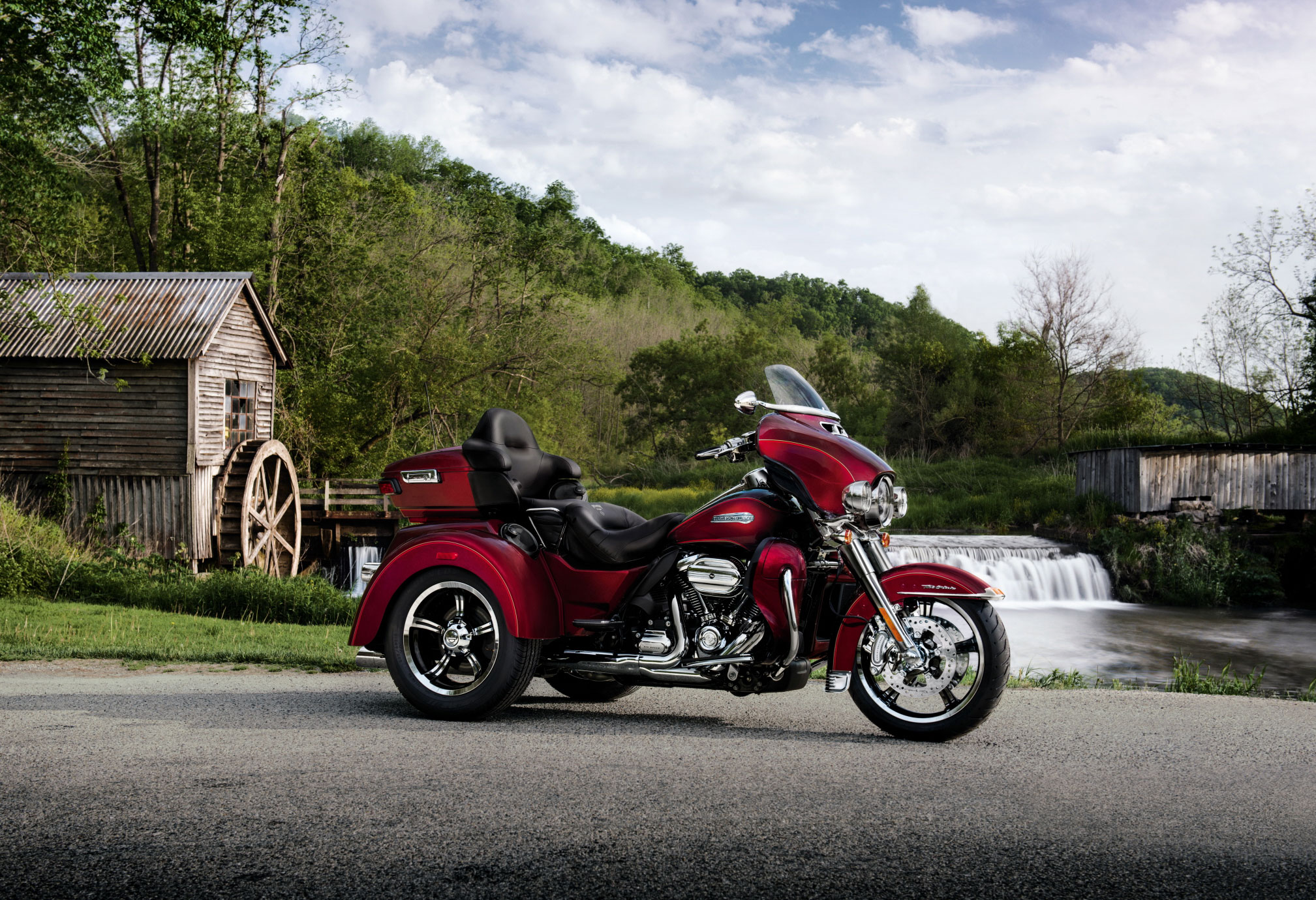 Harley-Davidson Tri Glide Ultra Wallpapers