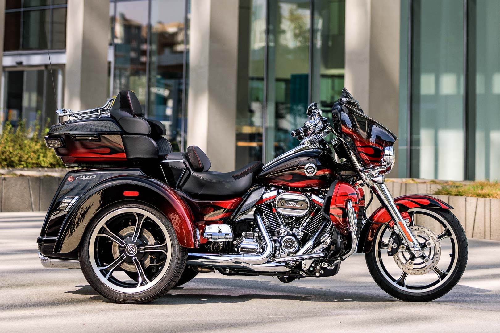 Harley-Davidson Tri Glide Ultra Wallpapers