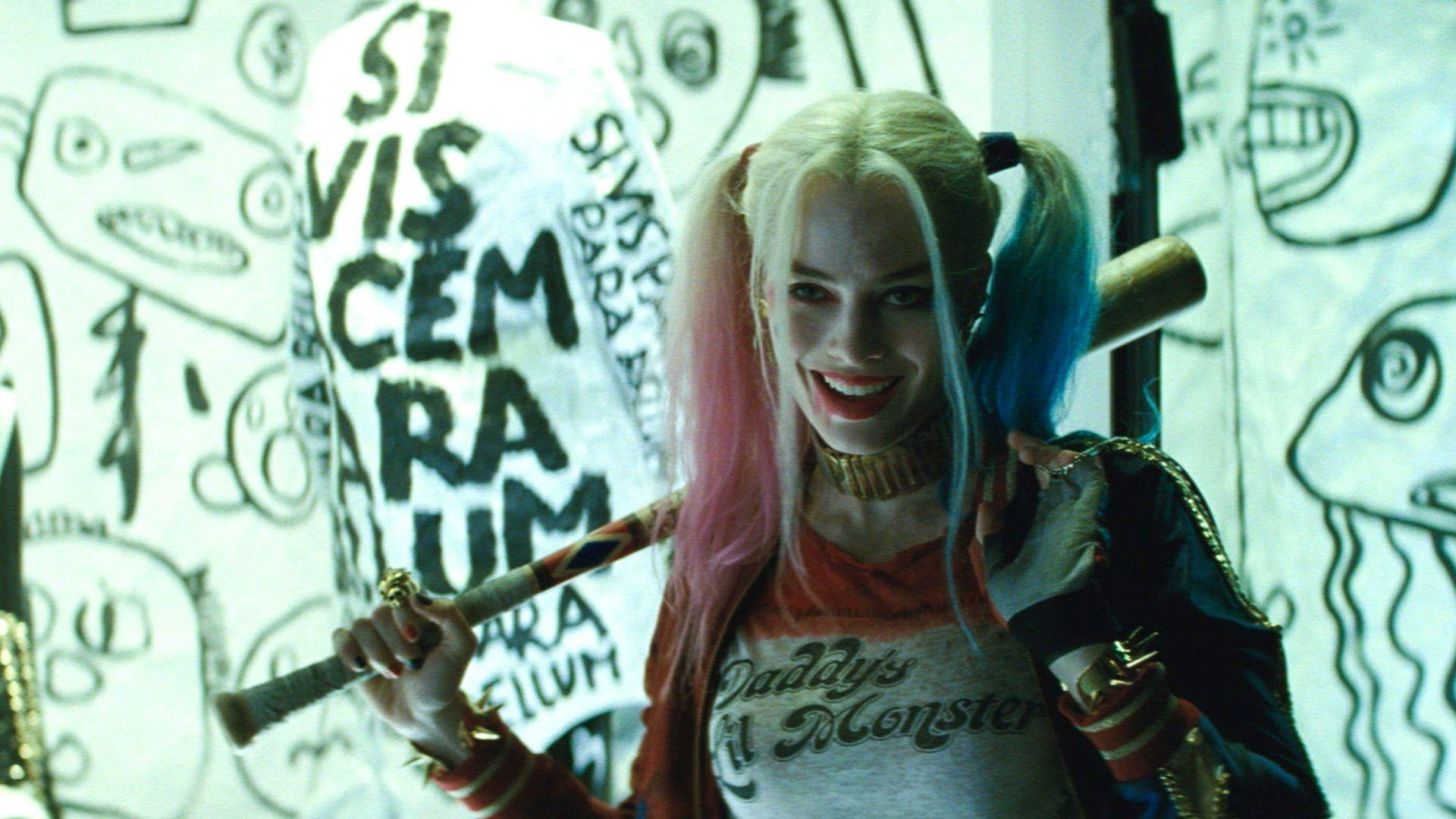 Harley Quinn Cute Smile Wallpapers