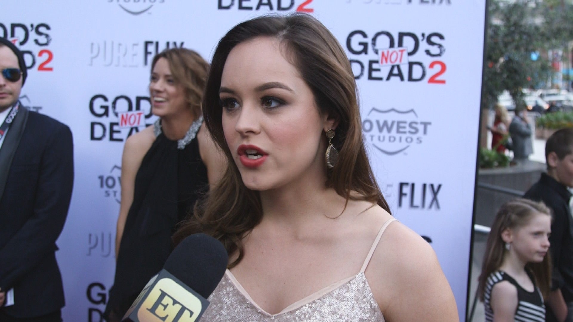 Hayley Orrantia Wallpapers