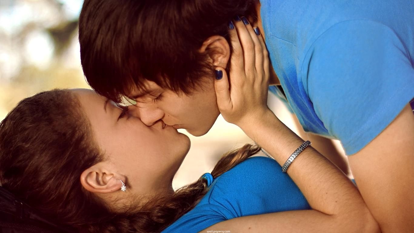 Hd Kissing Wallpapers