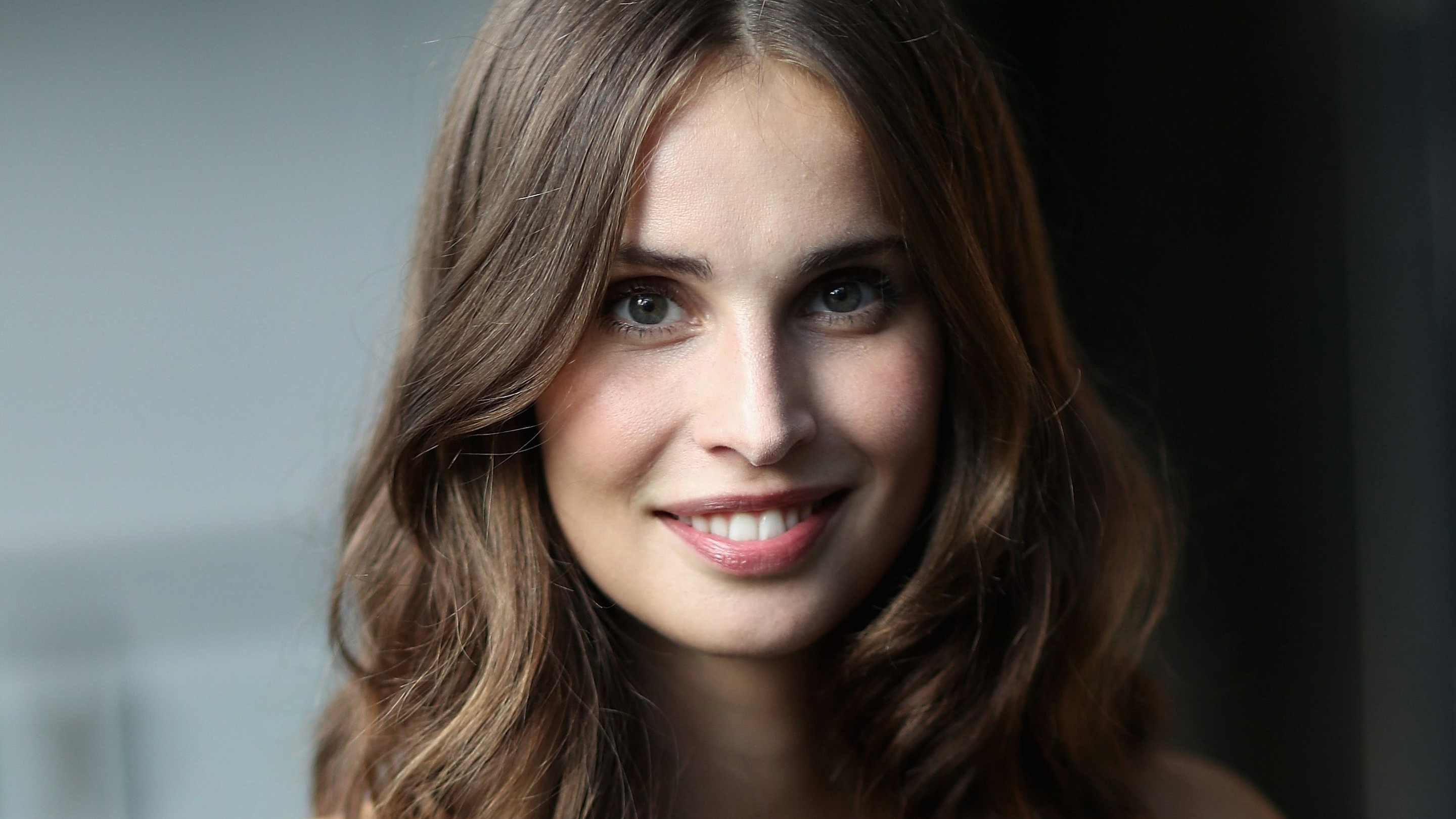 Heida Reed 2019 Wallpapers