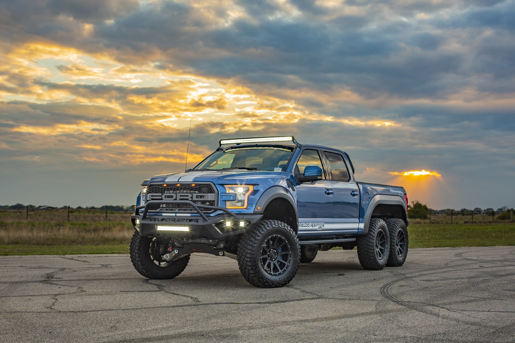 Hennessey Velociraptor 6X6 Wallpapers