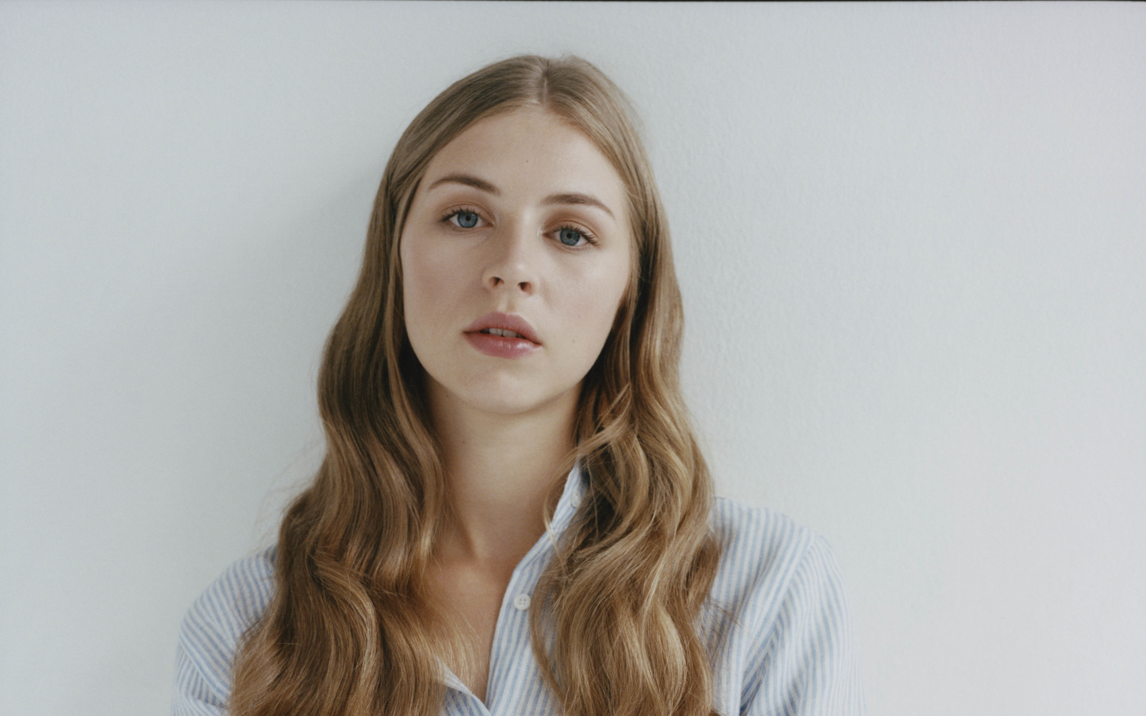 Hermione Corfield Wallpapers