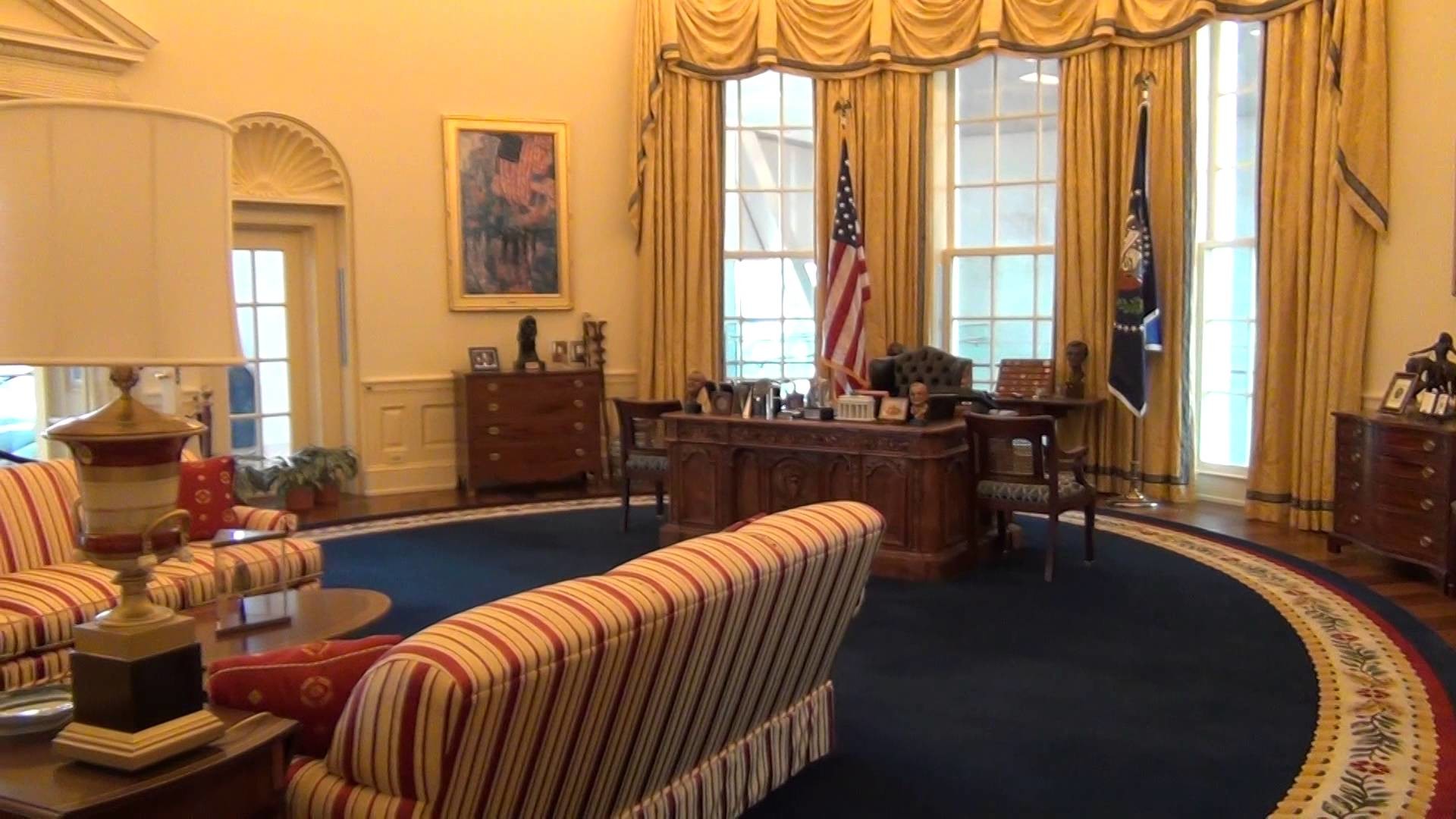 High Resolution Oval Office Background