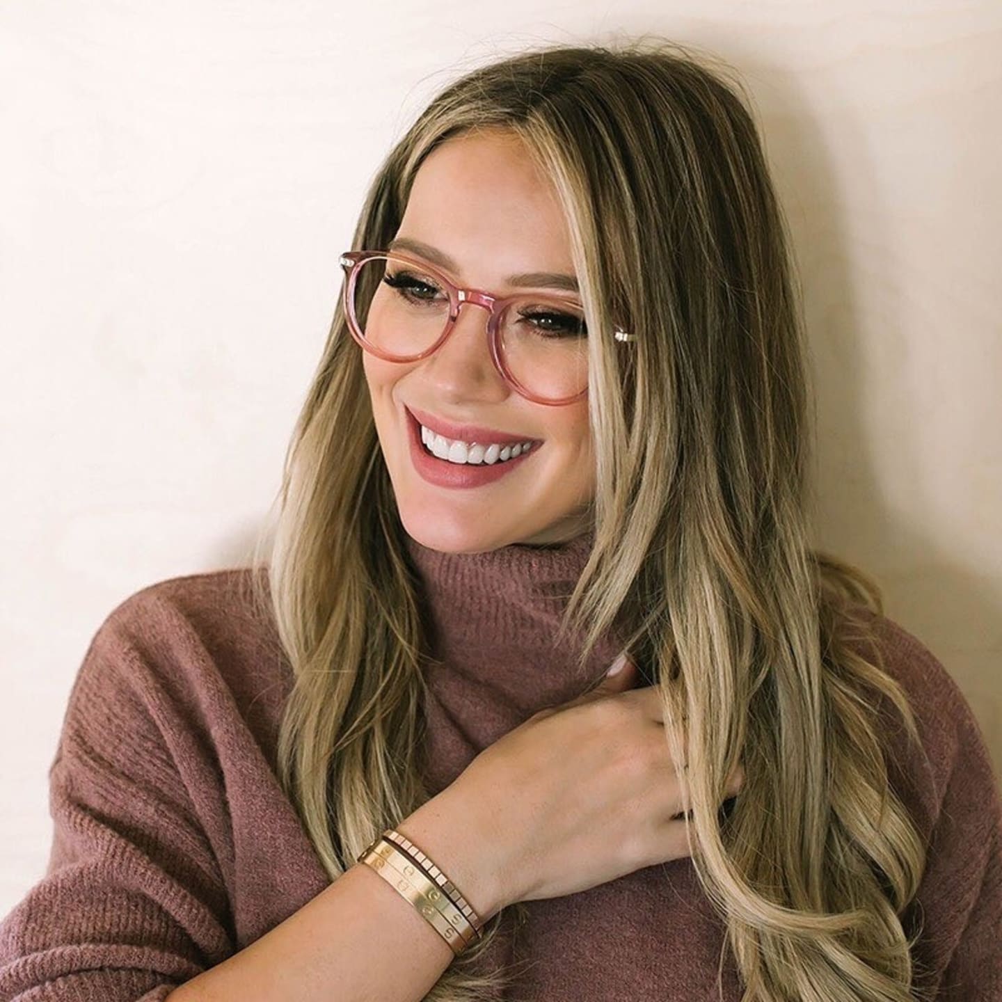 Hilary Duff Glasses USA Wallpapers