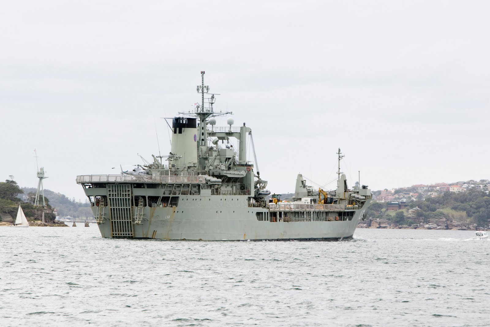 Hmas Tobruk (L50) Wallpapers