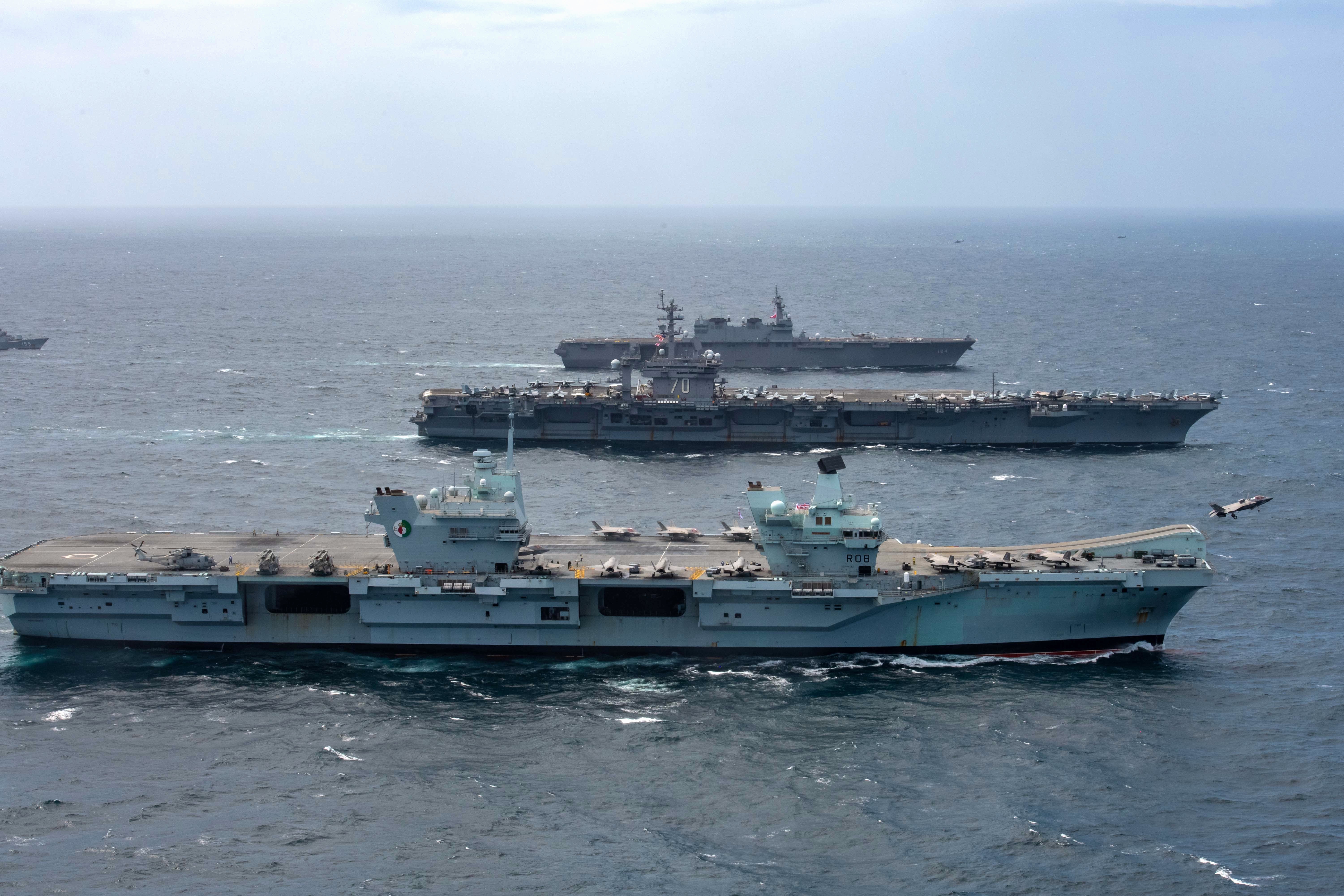 Hms Queen Elizabeth (R08) Wallpapers