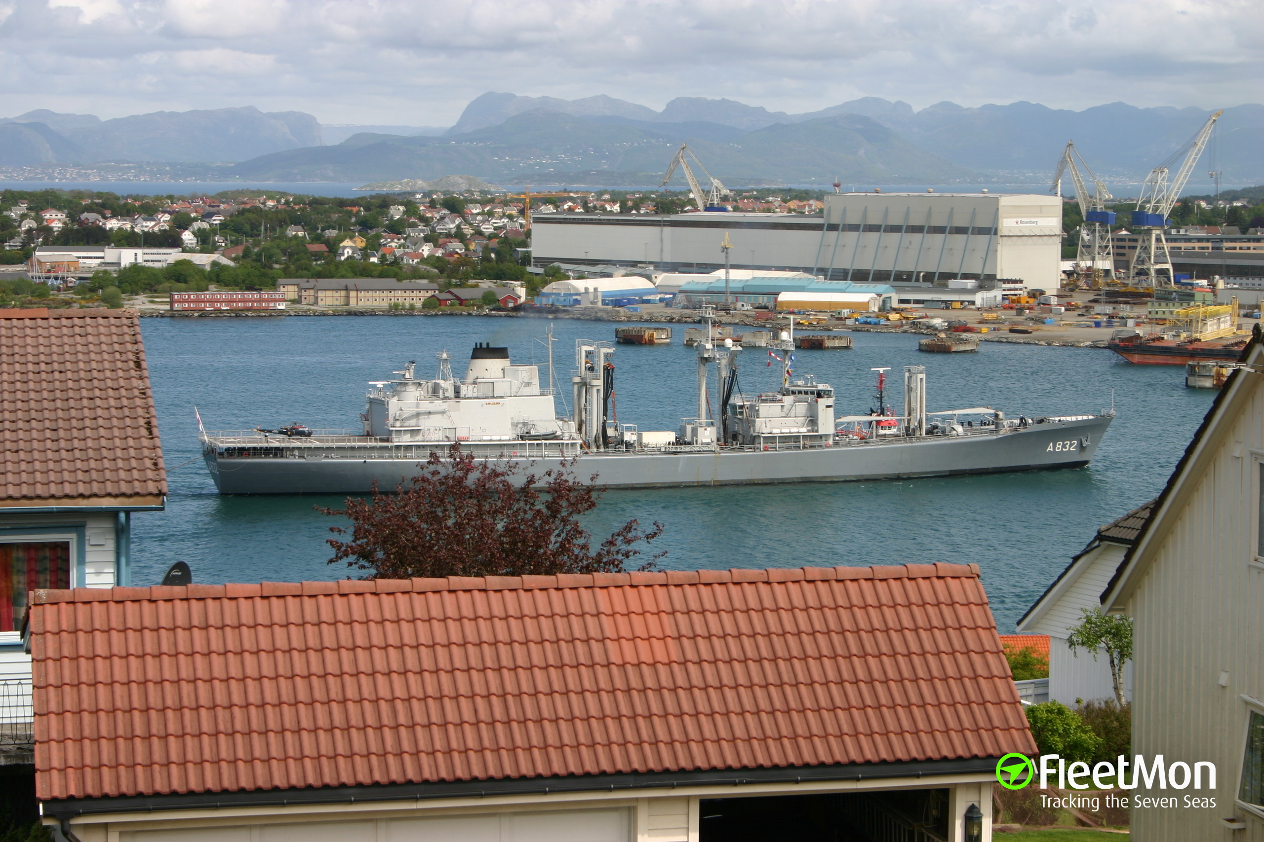 Hnlms Zuiderkruis (A832) Wallpapers