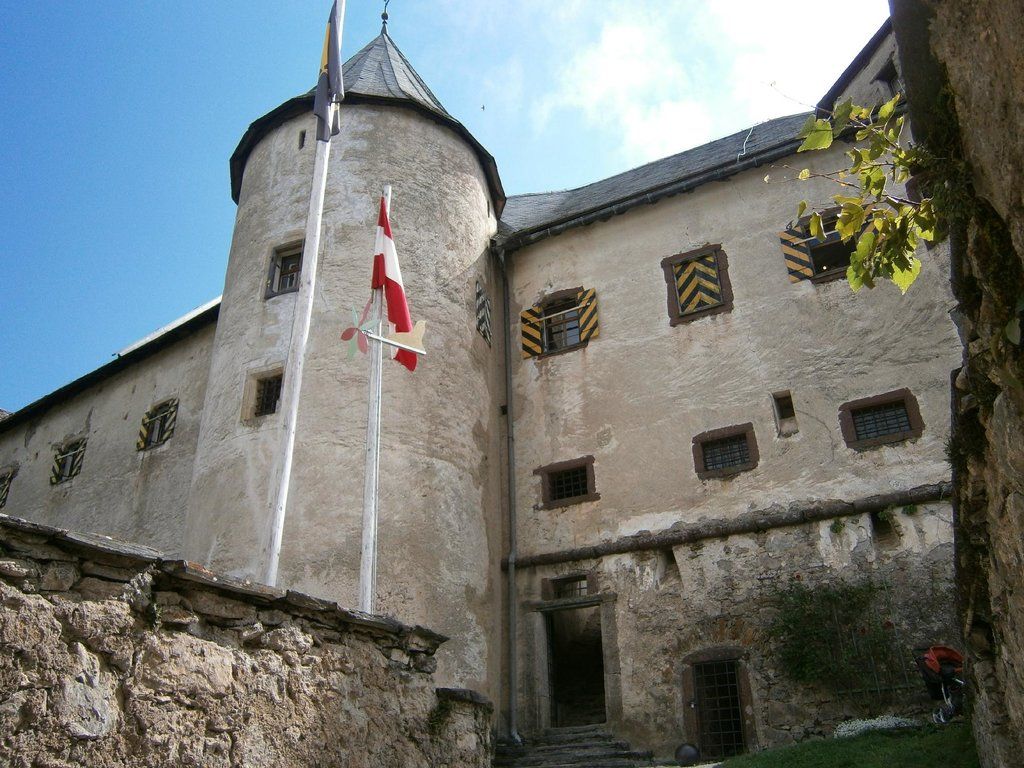 Hochosterwitz Castle Wallpapers