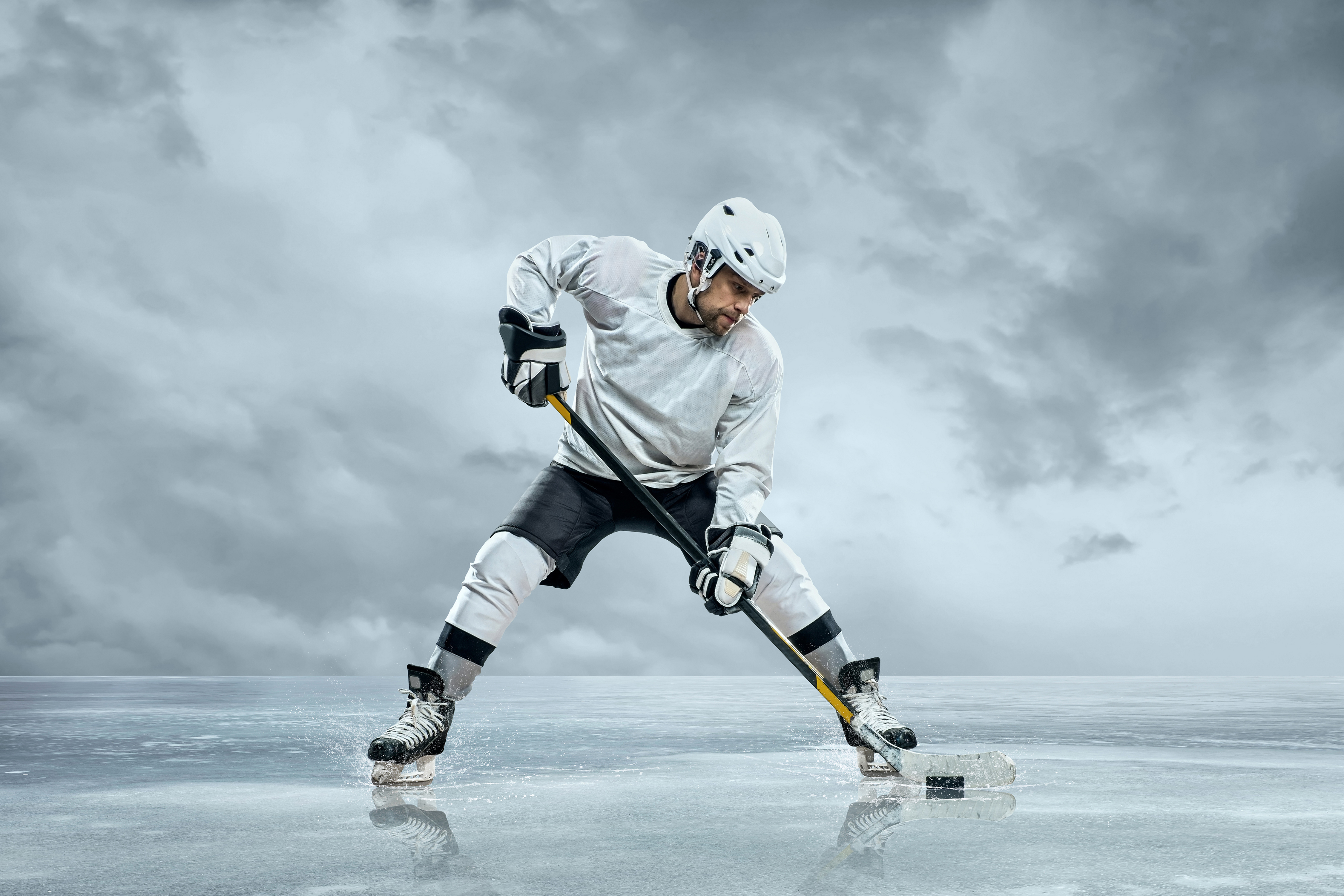 Hockey Player Playing Wallpapers