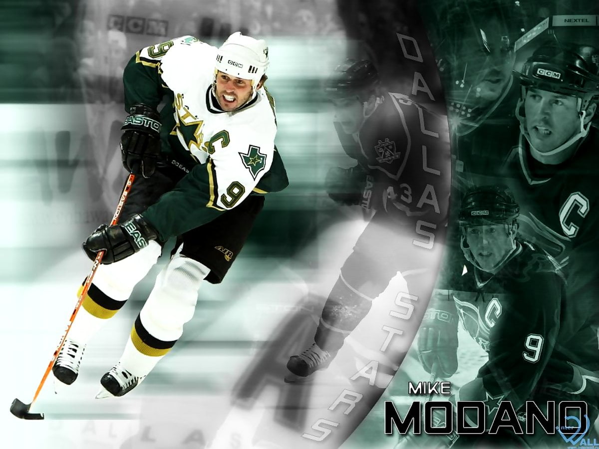 Hockey Player Playing Wallpapers