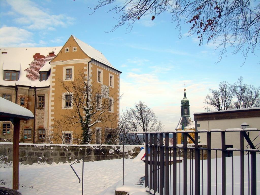 Hohnstein City Germany In Winter Snow Wallpapers